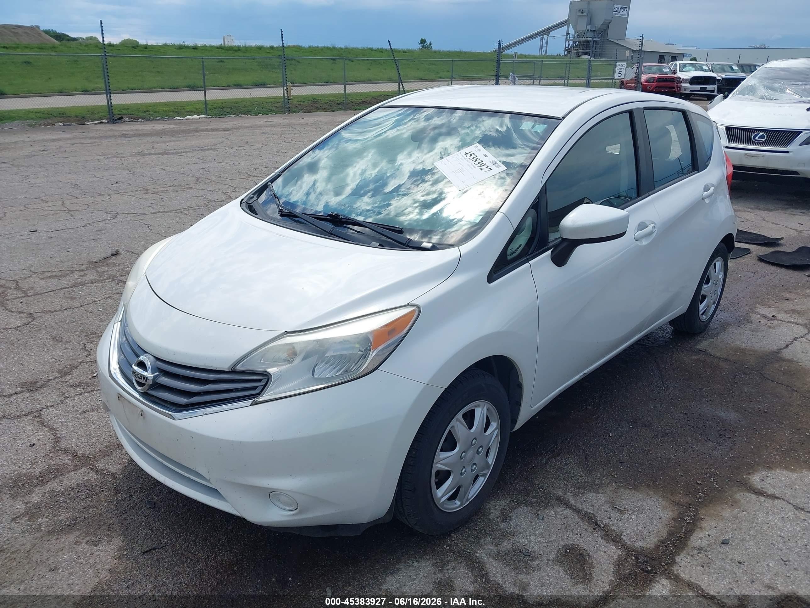 2015 Nissan Versa Note S (sr)/s Plus/sl/sr/sv White vin: 3N1CE2CP8FL378326