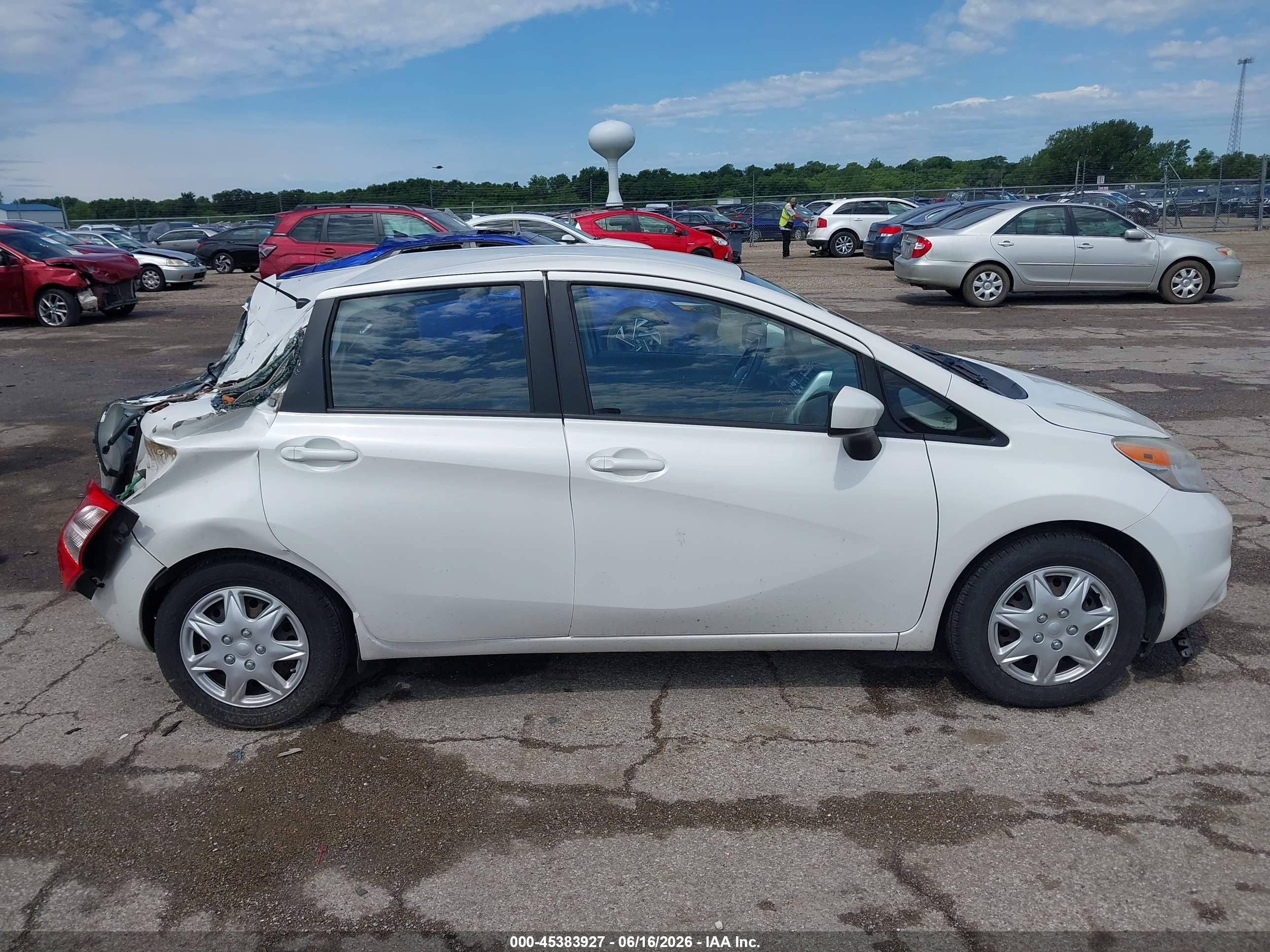 2015 Nissan Versa Note S (sr)/s Plus/sl/sr/sv White vin: 3N1CE2CP8FL378326