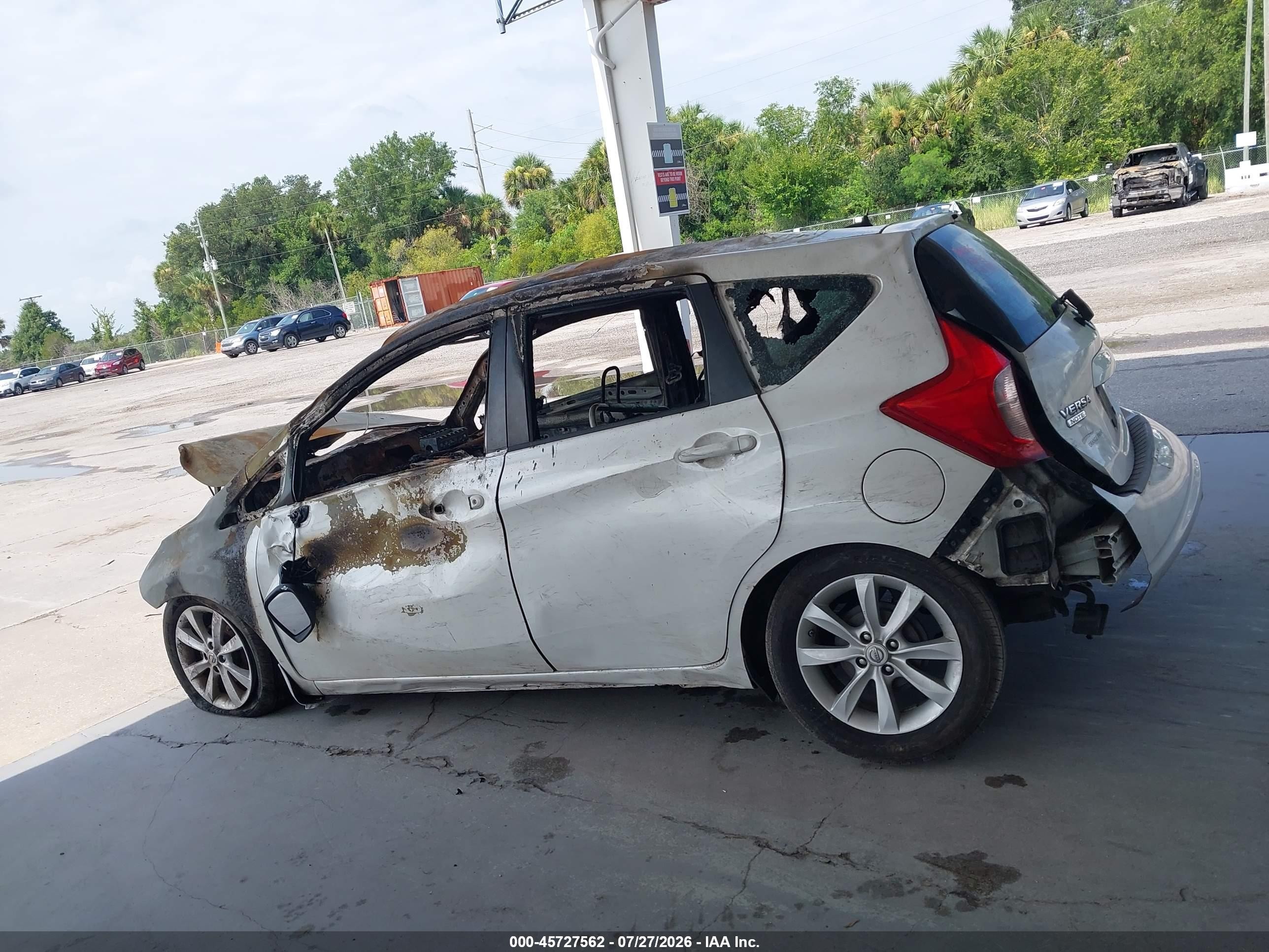 2015 Nissan Versa Note S (sr)/s Plus/sl/sr/sv White vin: 3N1CE2CP8FL391237