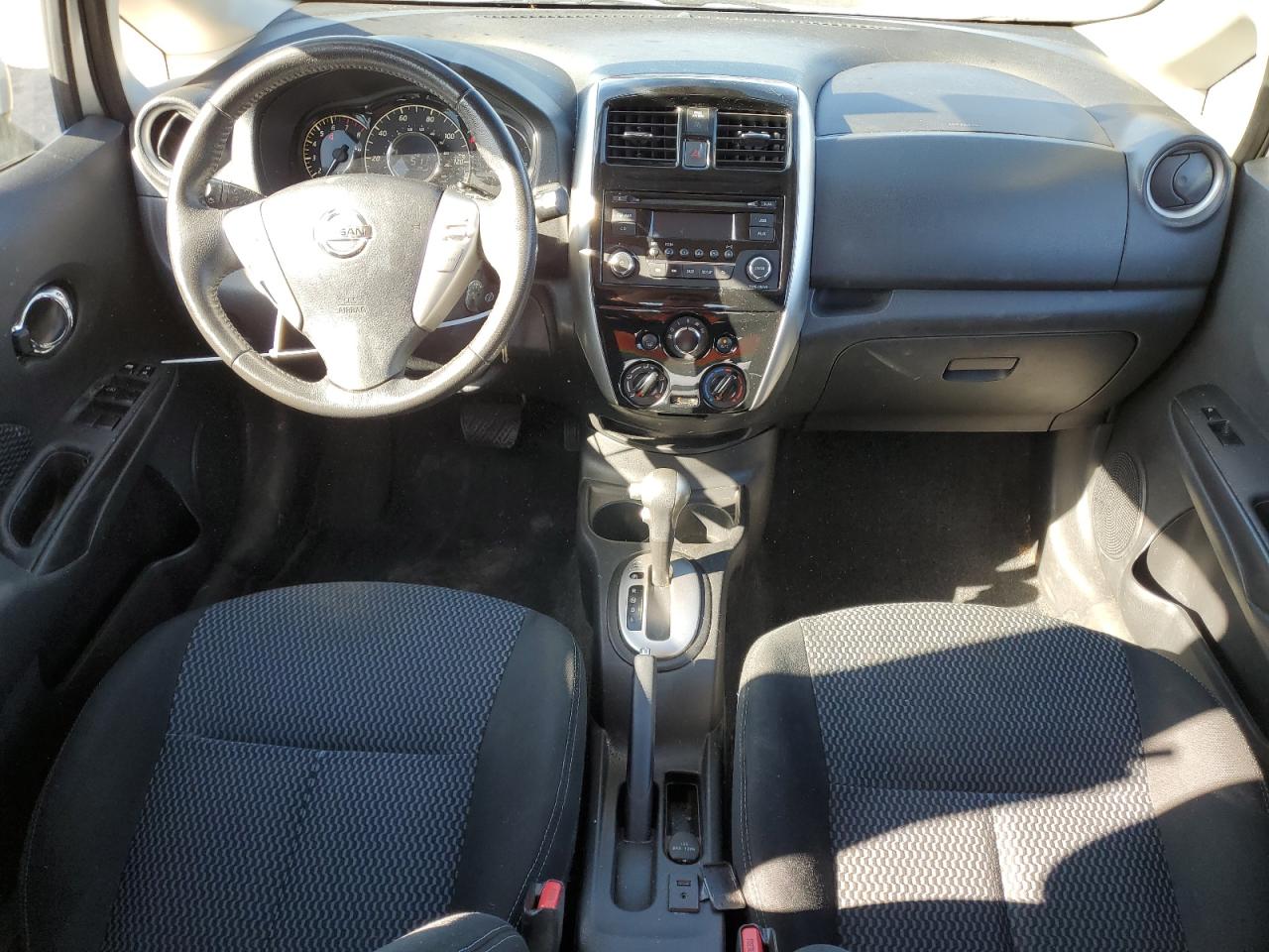 2015 Nissan Versa Note Silver vin: 3N1CE2CP8FL394235