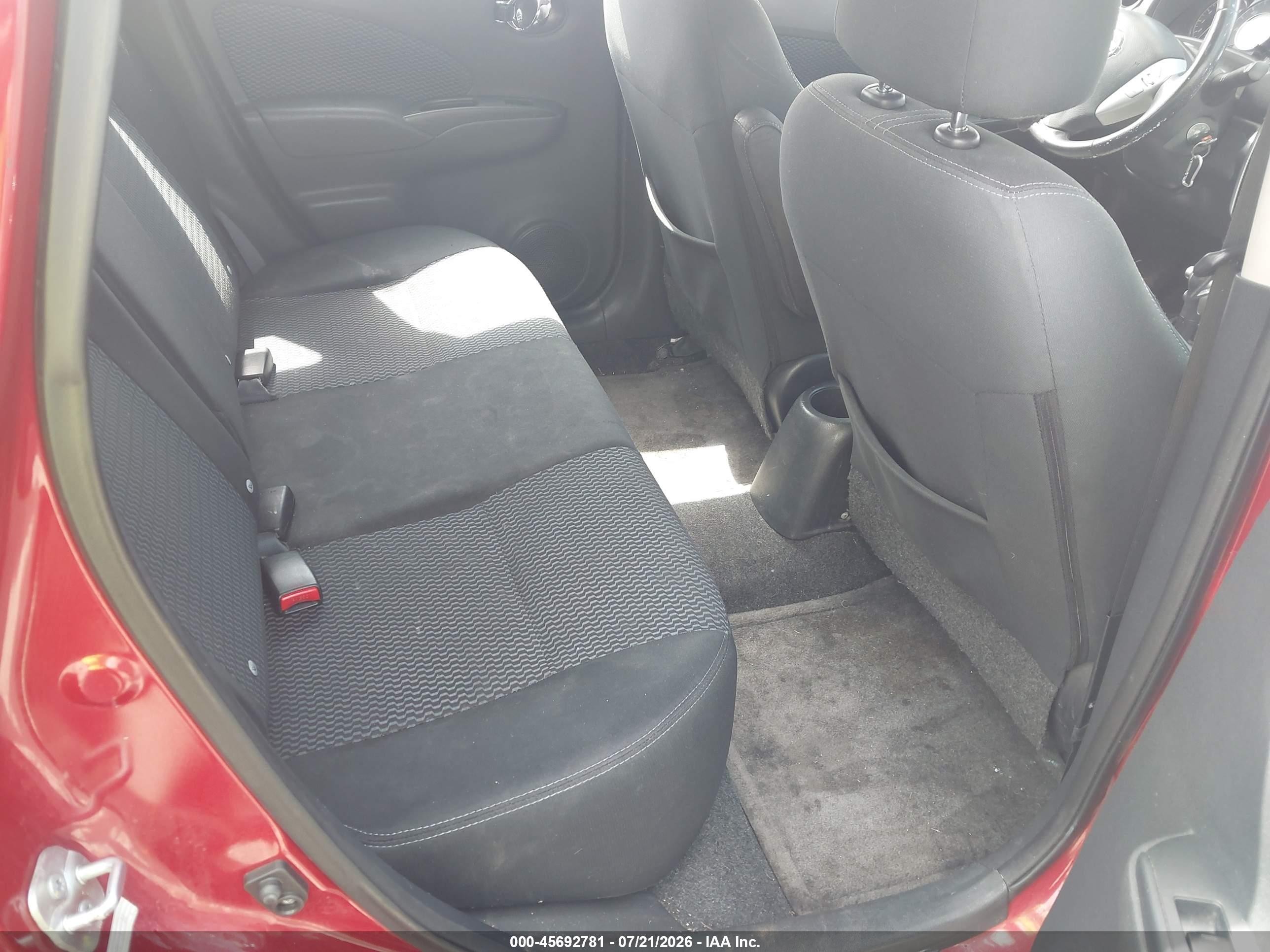 2015 Nissan Versa Note S (sr)/s Plus/sl/sr/sv Burgundy vin: 3N1CE2CP8FL411132