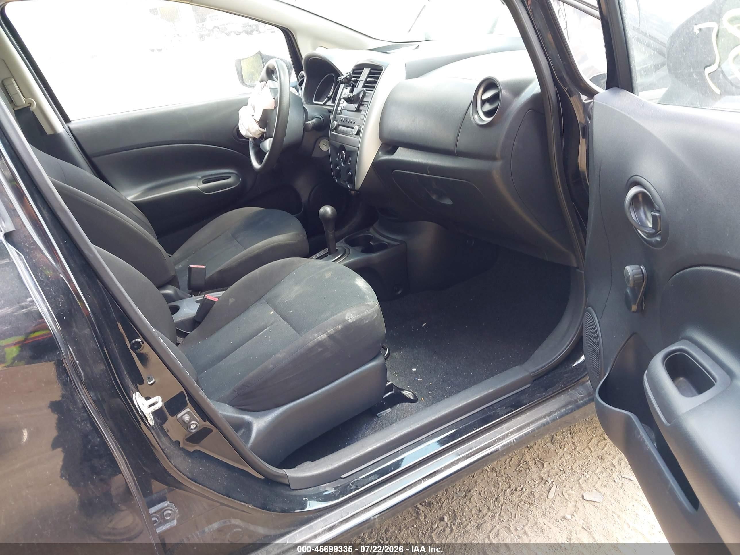 2015 Nissan Versa Note S Plus Черный vin: 3N1CE2CP8FL435818
