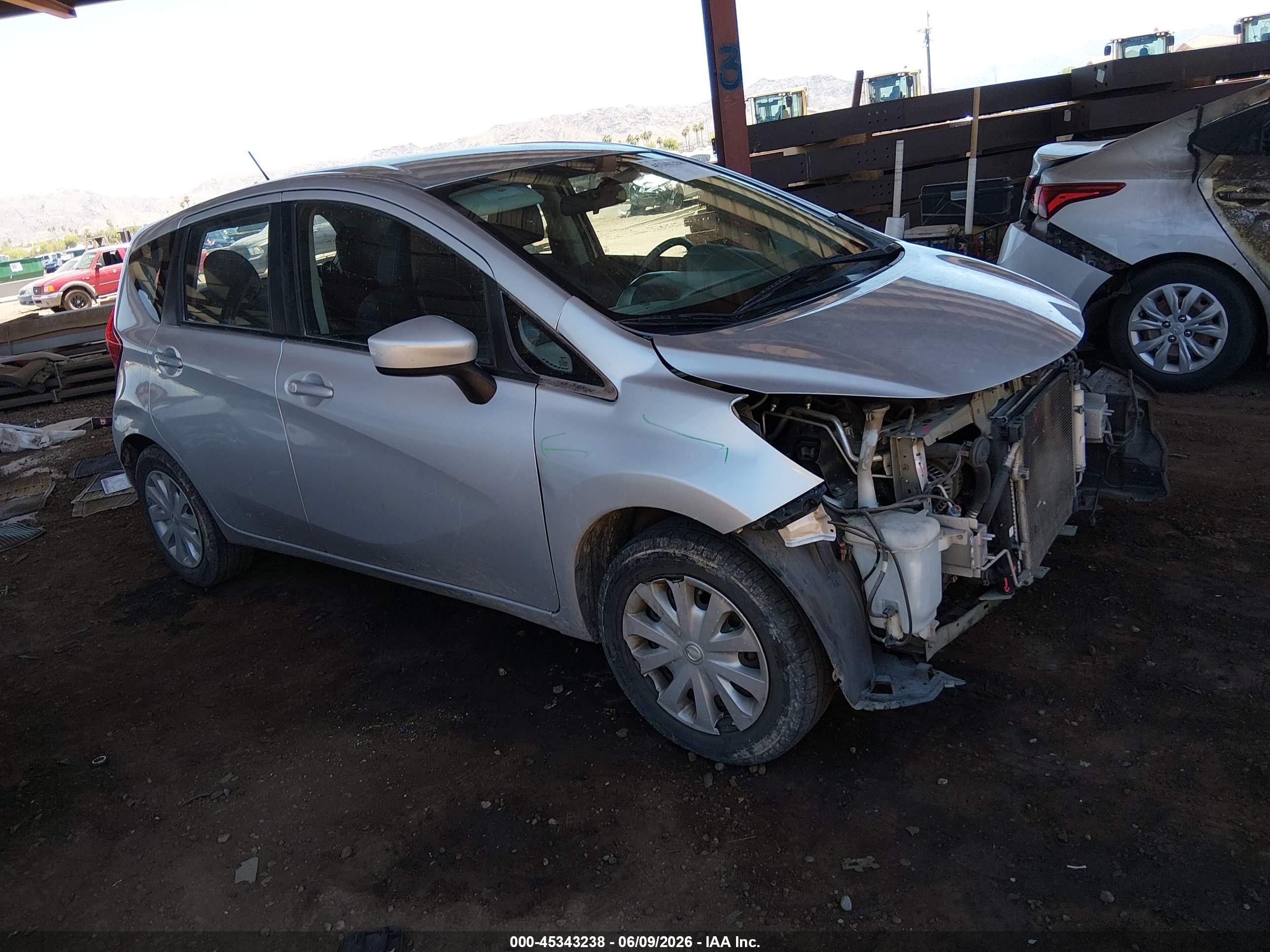 2015 Nissan Versa Note Sv Silver vin: 3N1CE2CP8FL441716
