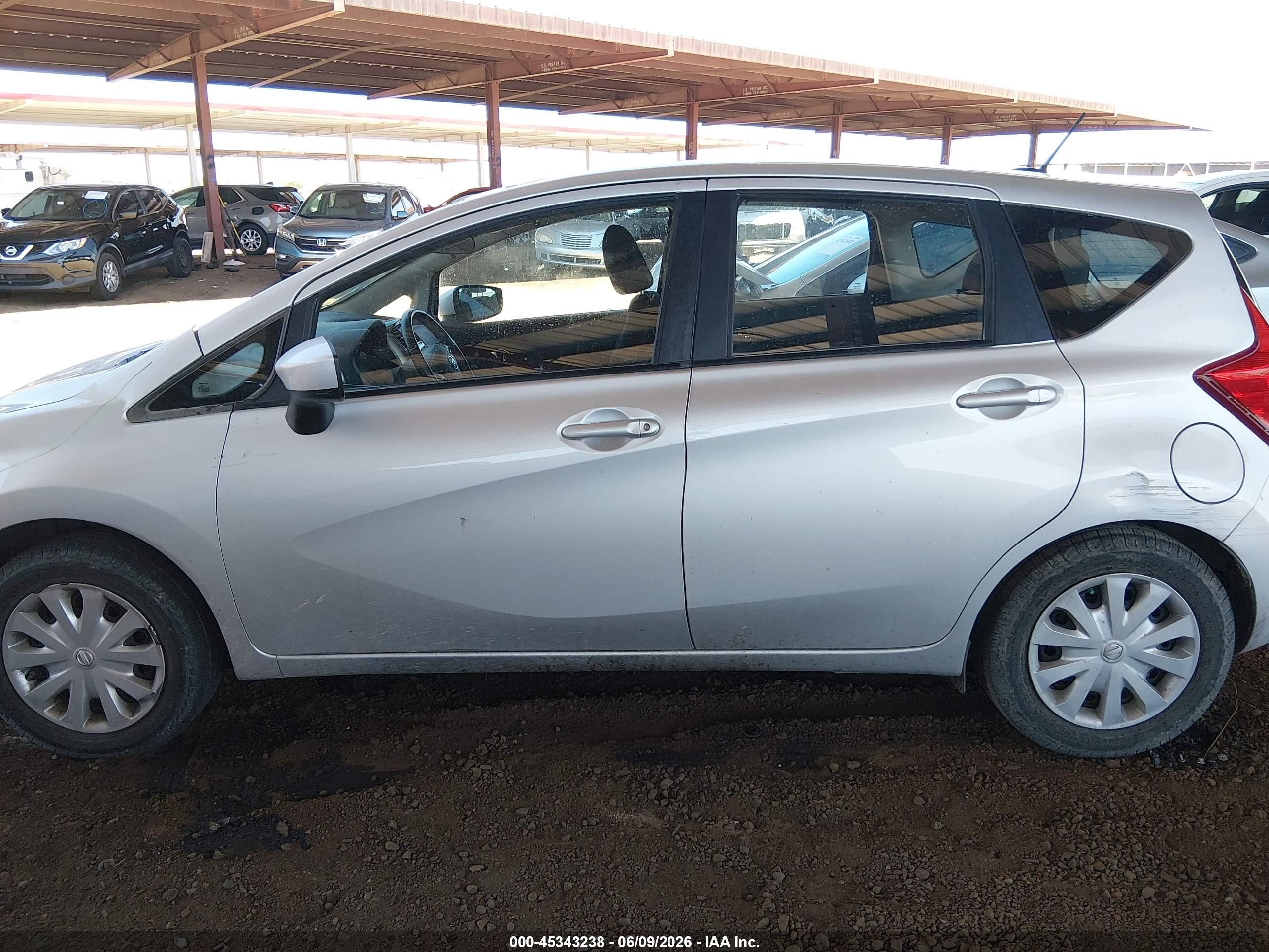 2015 Nissan Versa Note Sv Silver vin: 3N1CE2CP8FL441716