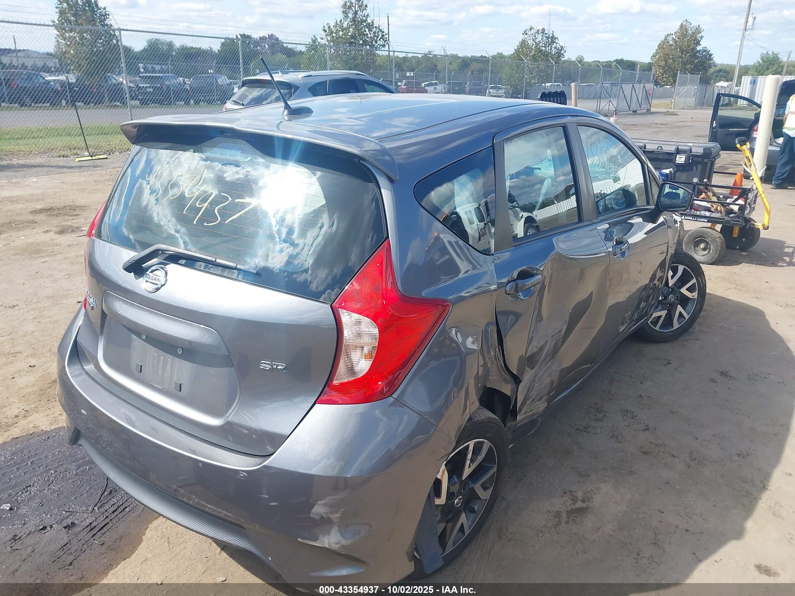 2017 Nissan Versa Note Sr Gray vin: 3N1CE2CP8HL378605