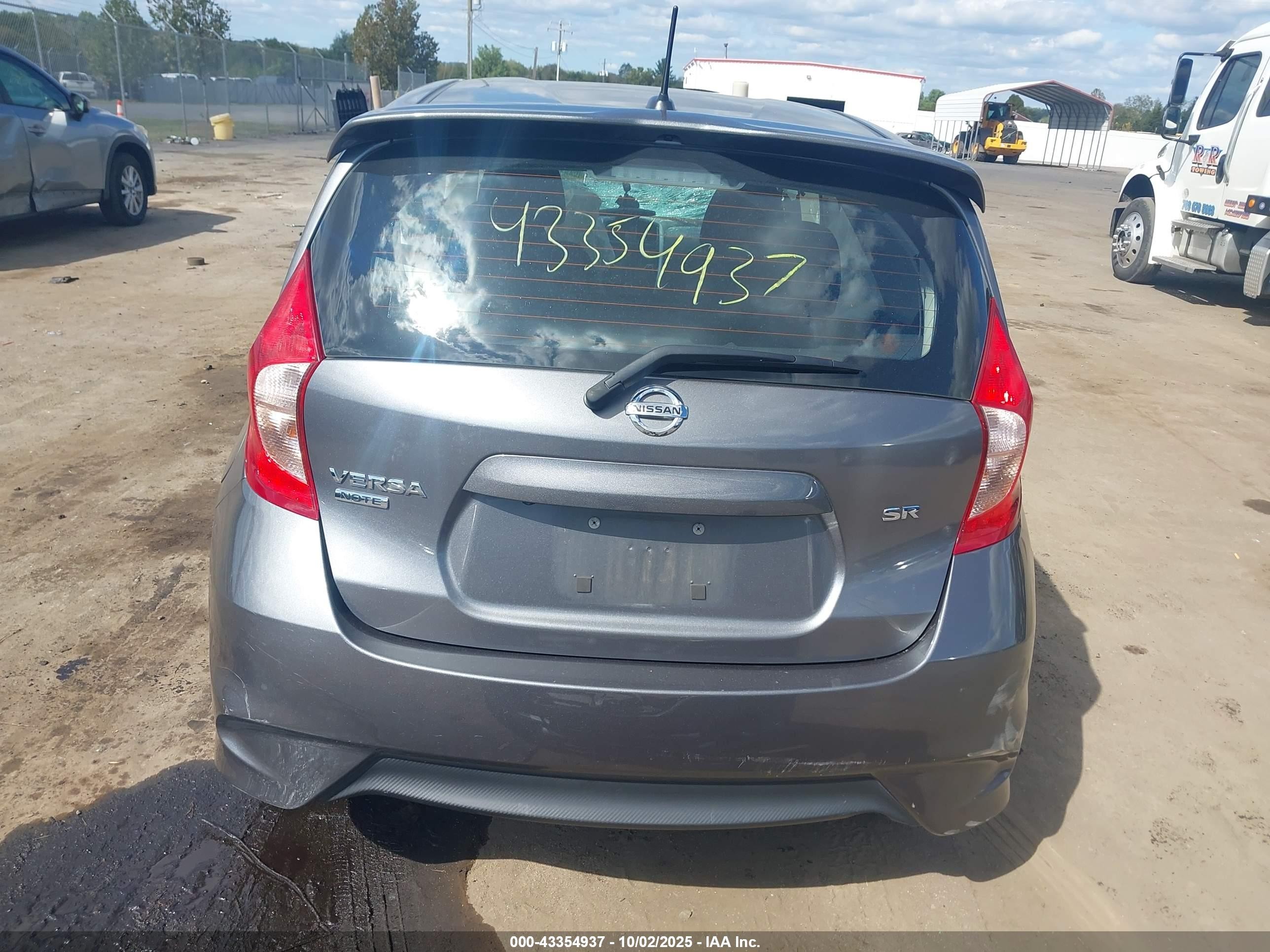 2017 Nissan Versa Note Sr Gray vin: 3N1CE2CP8HL378605