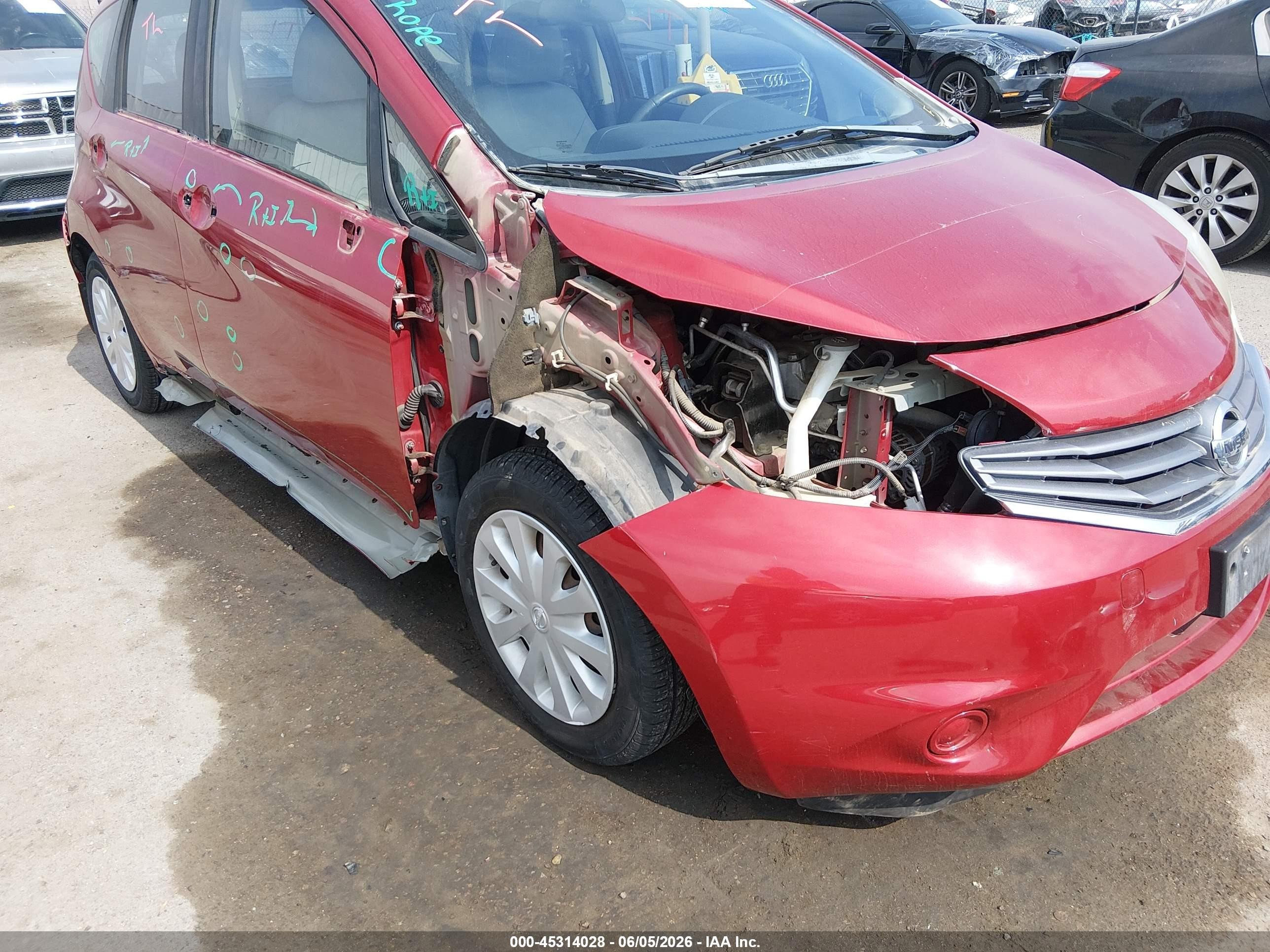 2014 Nissan Versa Note Sv Красный vin: 3N1CE2CP9EL366023