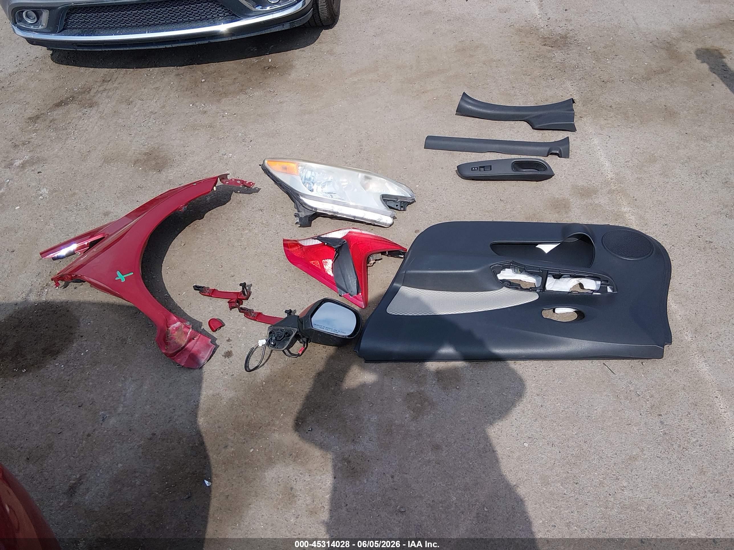 2014 Nissan Versa Note Sv Красный vin: 3N1CE2CP9EL366023