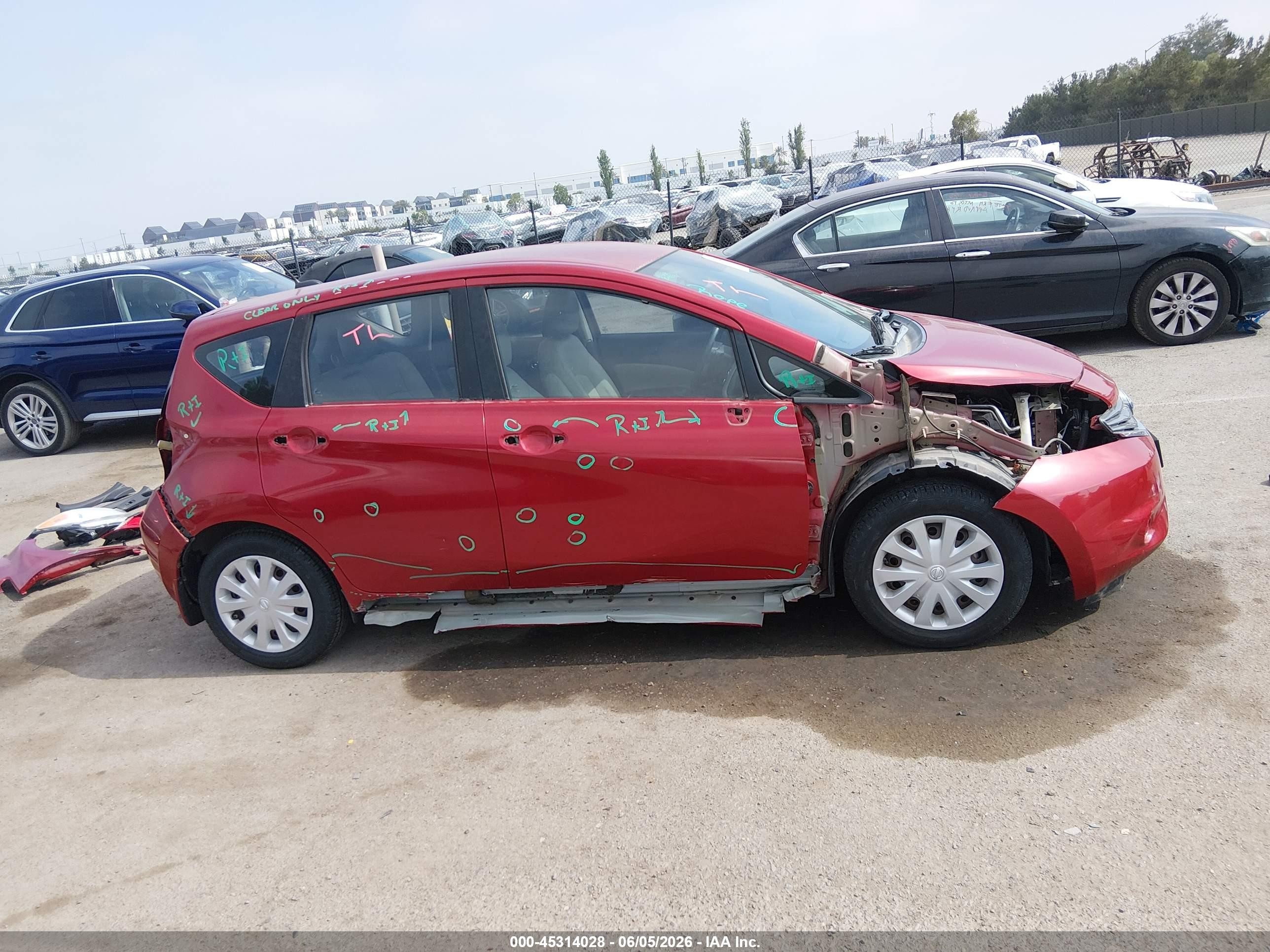 2014 Nissan Versa Note Sv Красный vin: 3N1CE2CP9EL366023