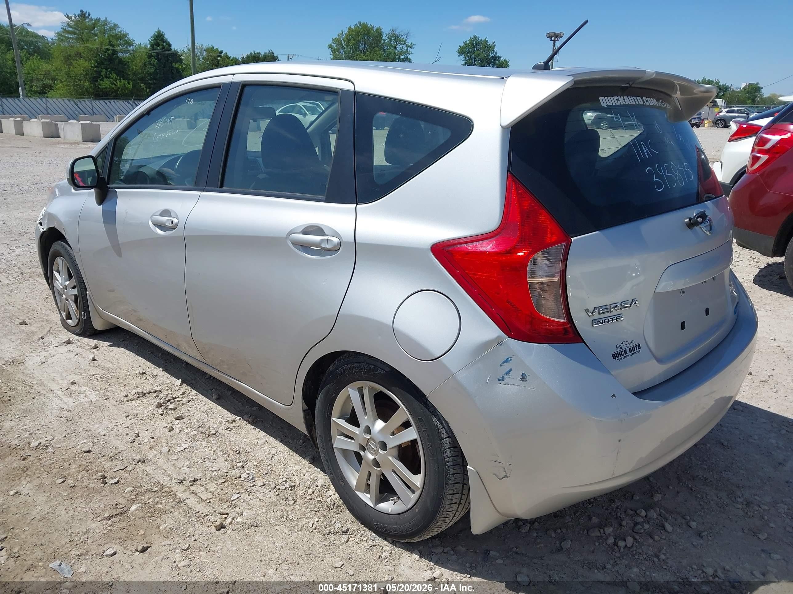2014 Nissan Versa Note S Plus Silver vin: 3N1CE2CP9EL395845