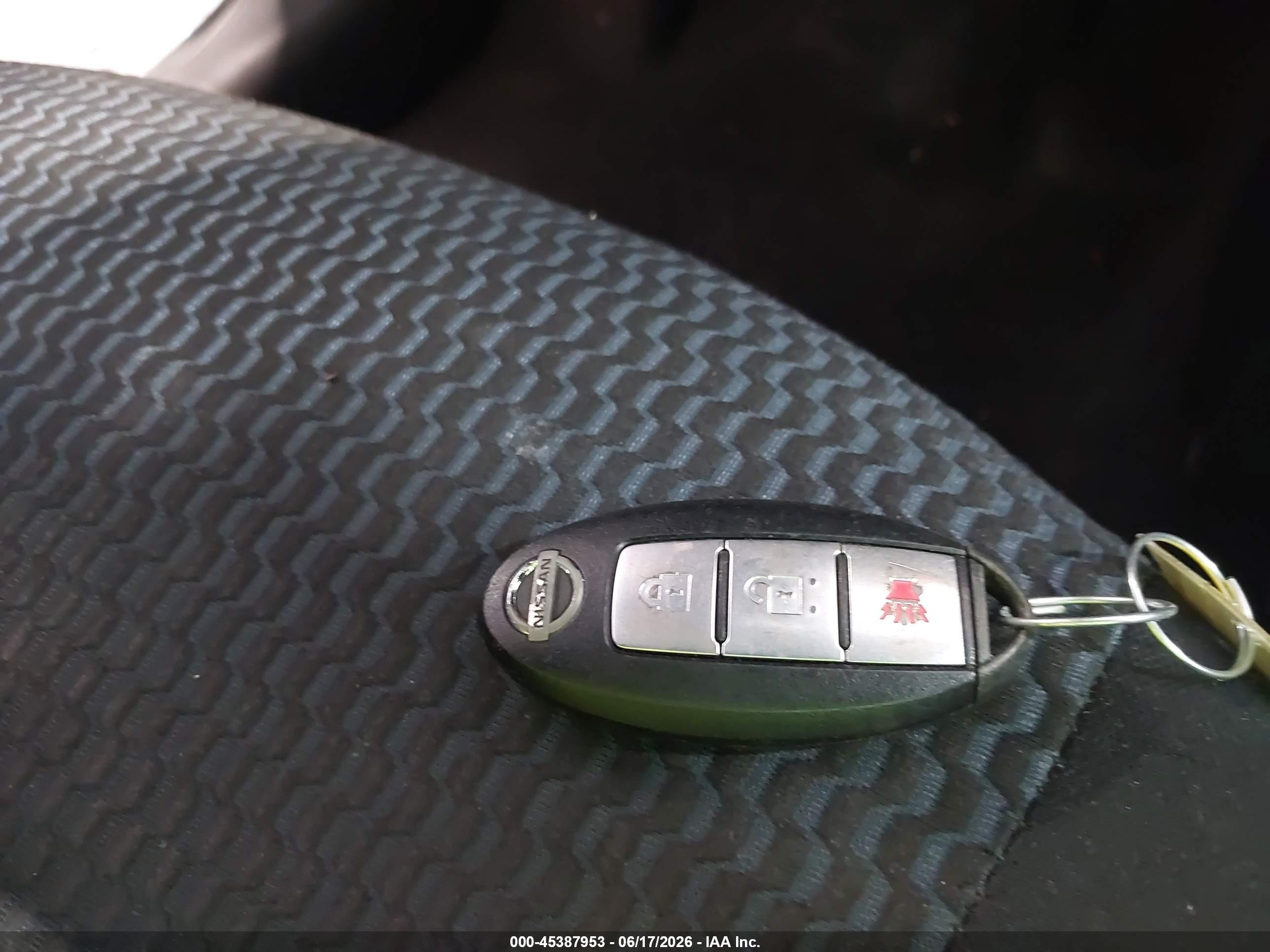 2014 Nissan Versa Note Sv Silver vin: 3N1CE2CP9EL397143