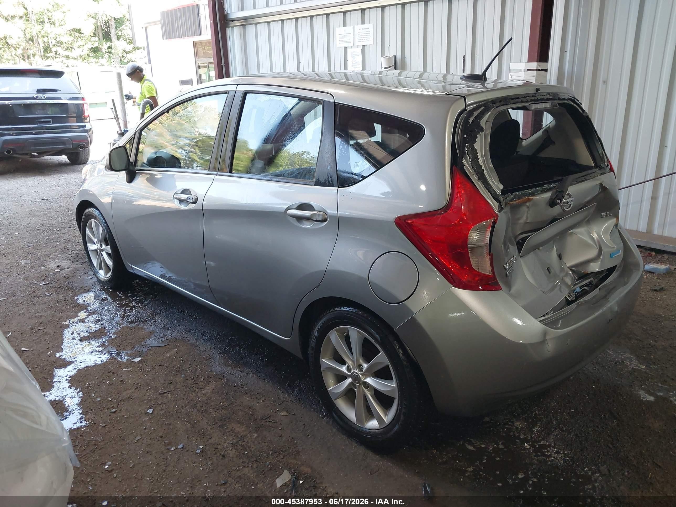 2014 Nissan Versa Note Sv Silver vin: 3N1CE2CP9EL397143