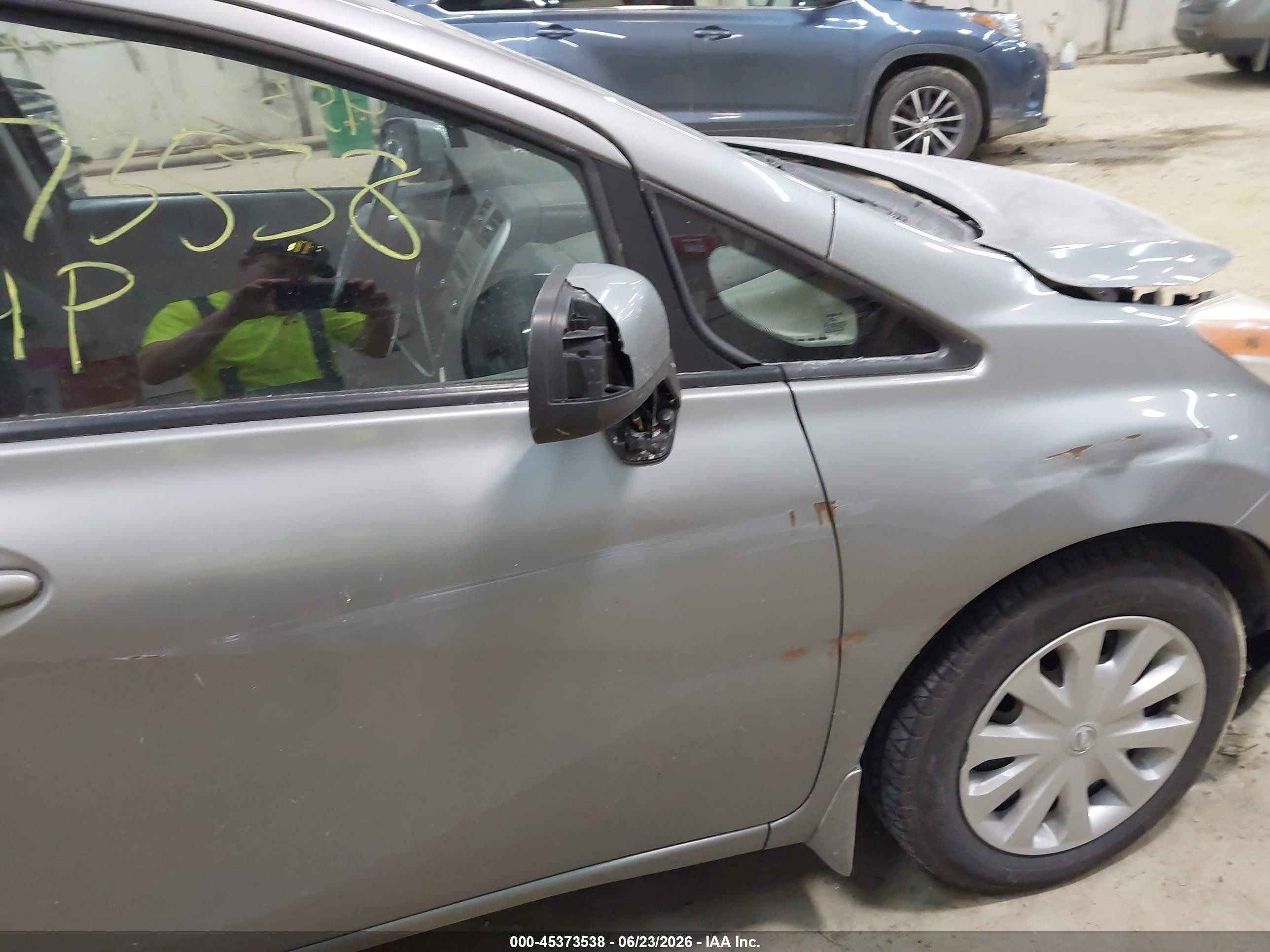 2014 Nissan Versa Note Sv Silver vin: 3N1CE2CP9EL434627