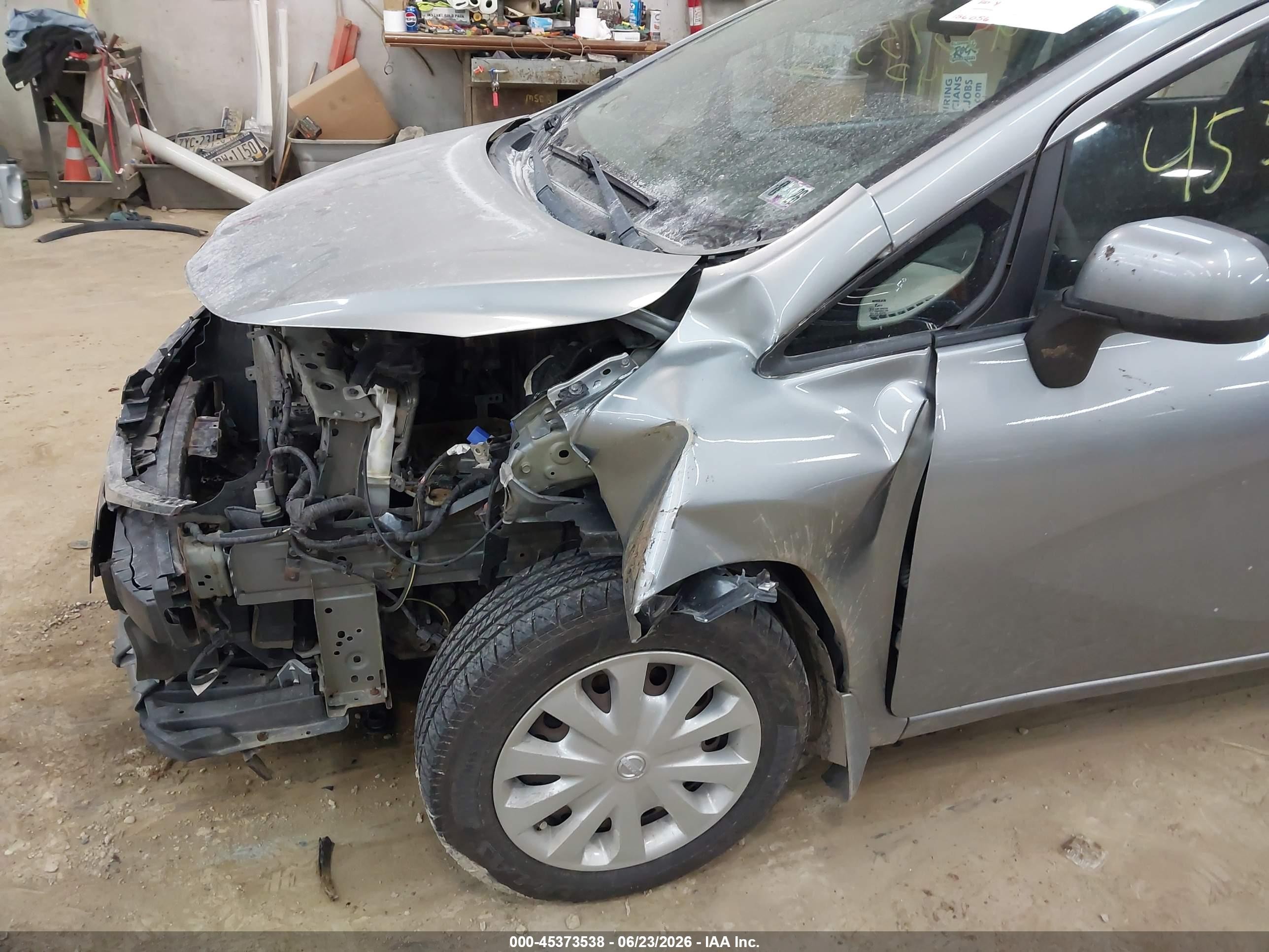 2014 Nissan Versa Note Sv Silver vin: 3N1CE2CP9EL434627
