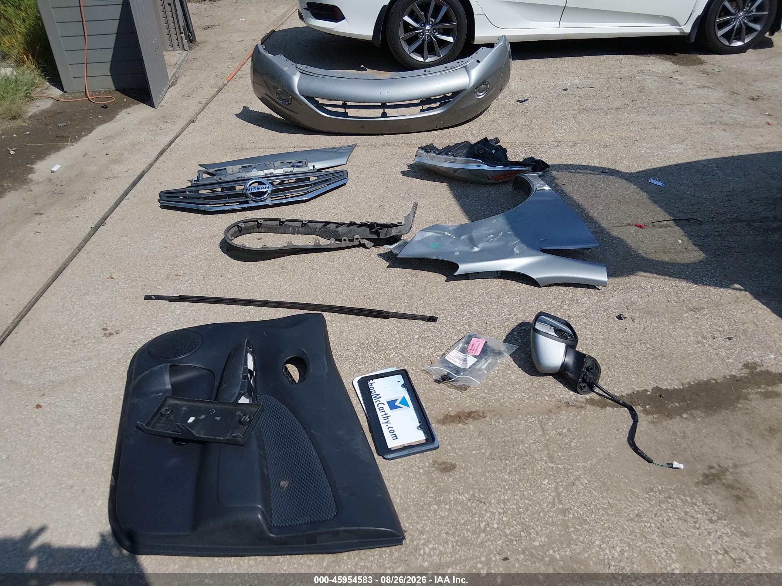 2015 Nissan Versa Note Sv Серебряный vin: 3N1CE2CP9FL366234