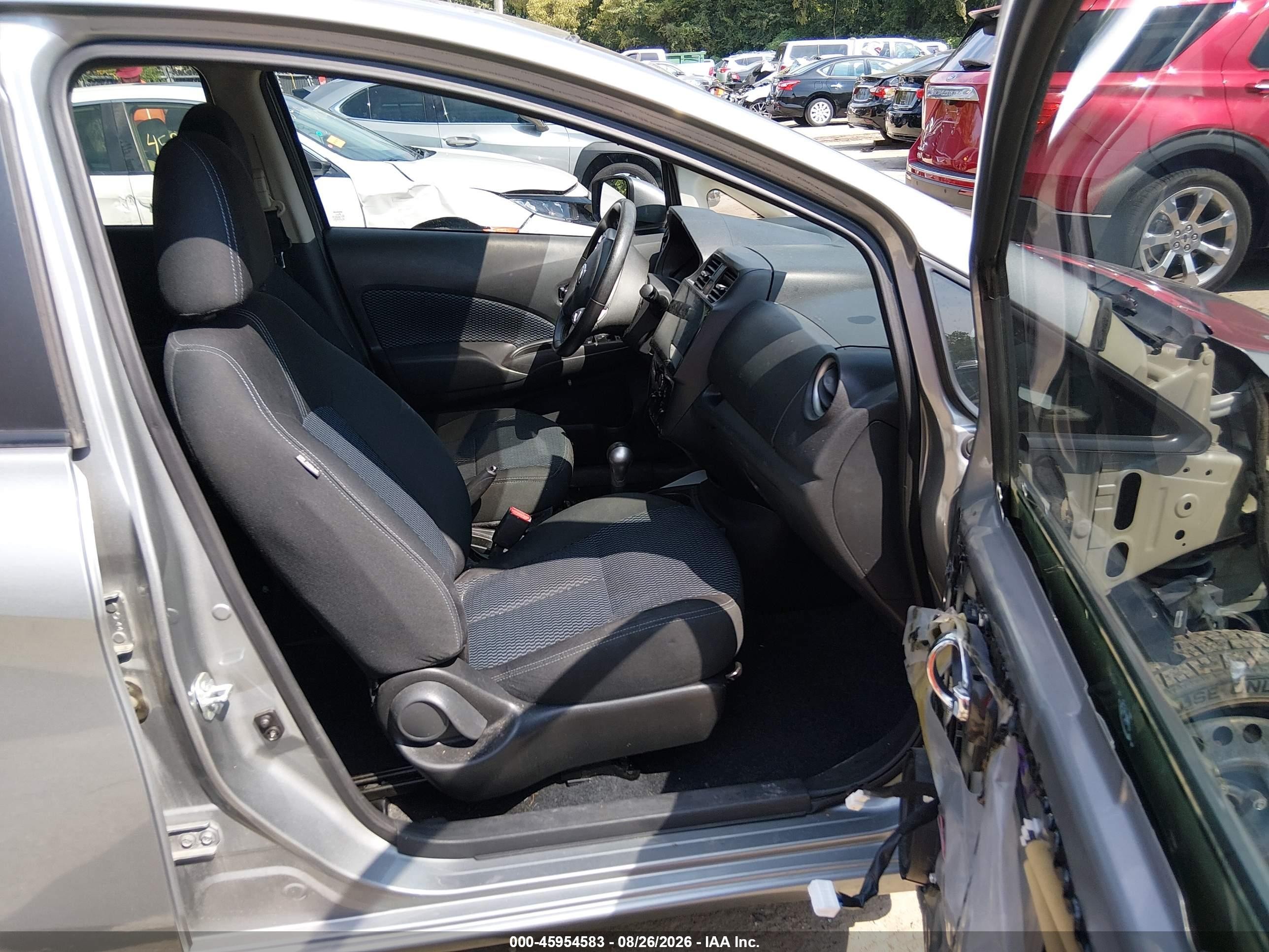 2015 Nissan Versa Note Sv Серебряный vin: 3N1CE2CP9FL366234