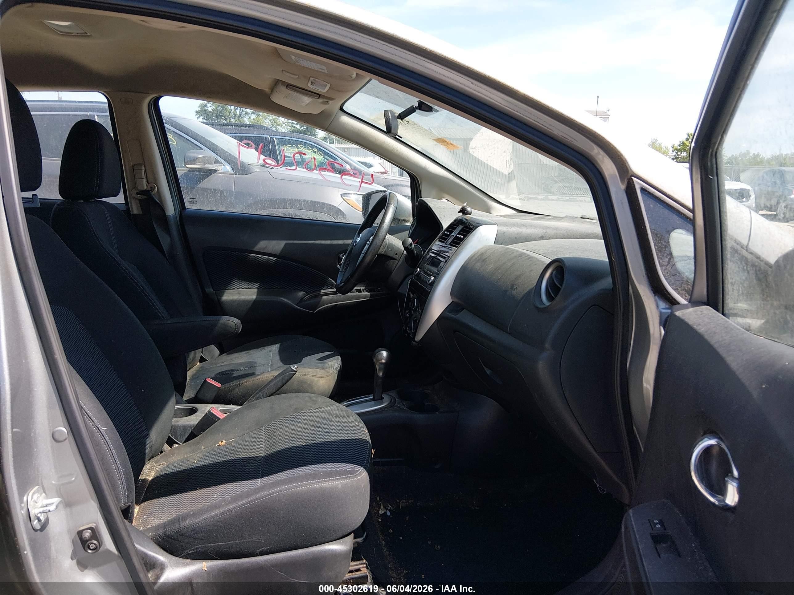 2015 Nissan Versa Note Sv Серебряный vin: 3N1CE2CP9FL383910
