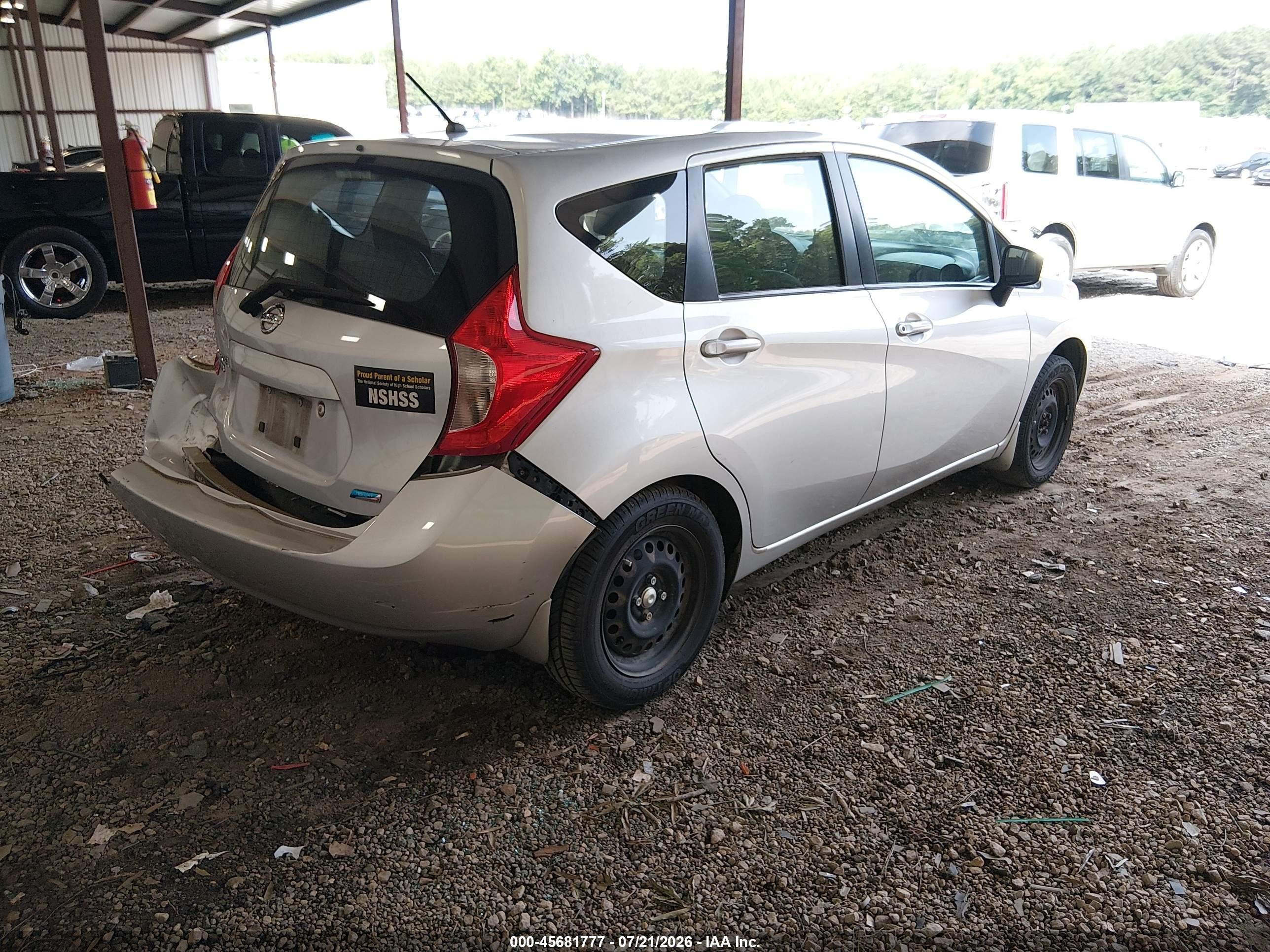 2015 Nissan Versa Note S Plus Silver vin: 3N1CE2CP9FL400852