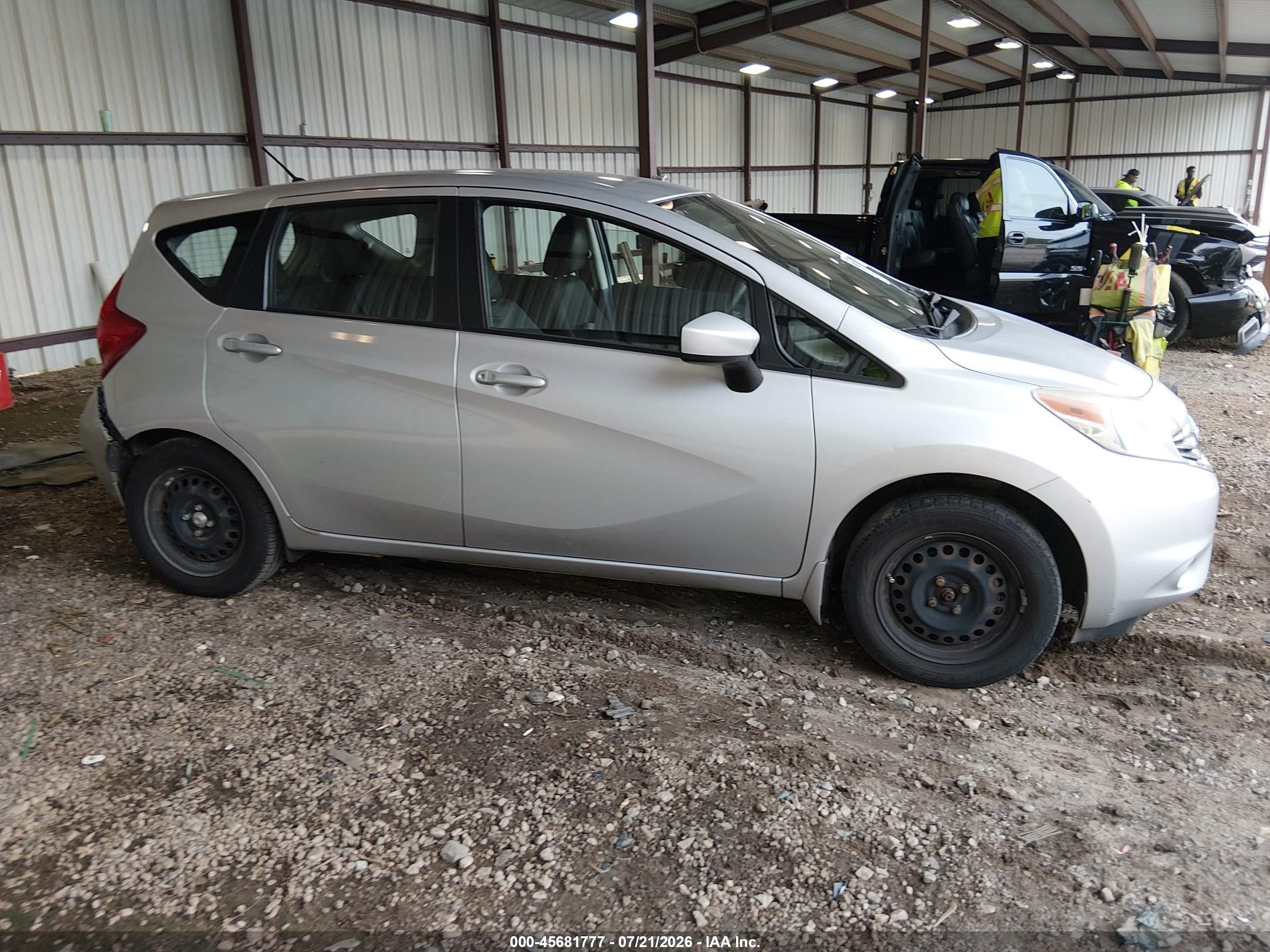 2015 Nissan Versa Note S Plus Silver vin: 3N1CE2CP9FL400852