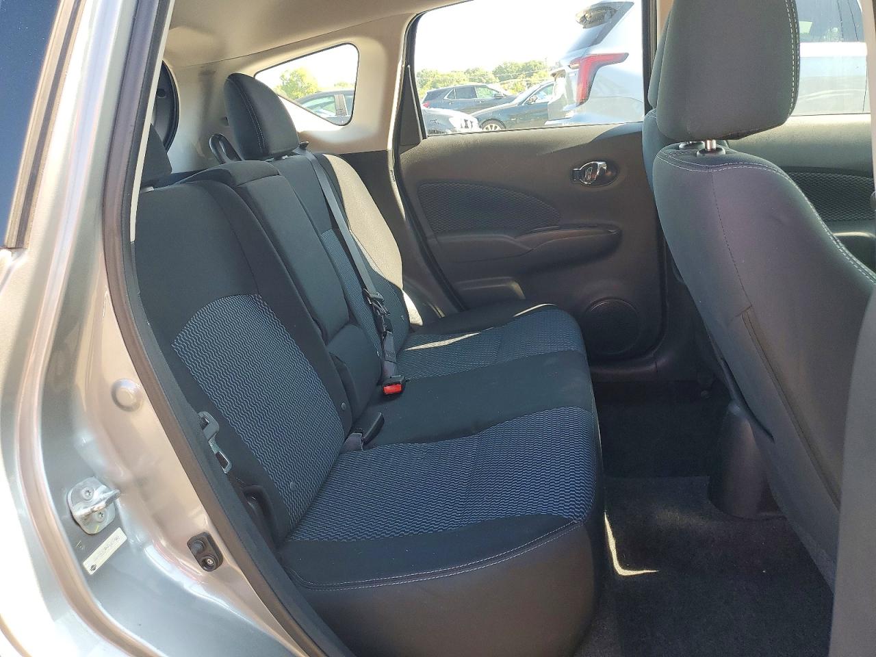 2015 Nissan Versa Note Sl Silver vin: 3N1CE2CP9FL437643