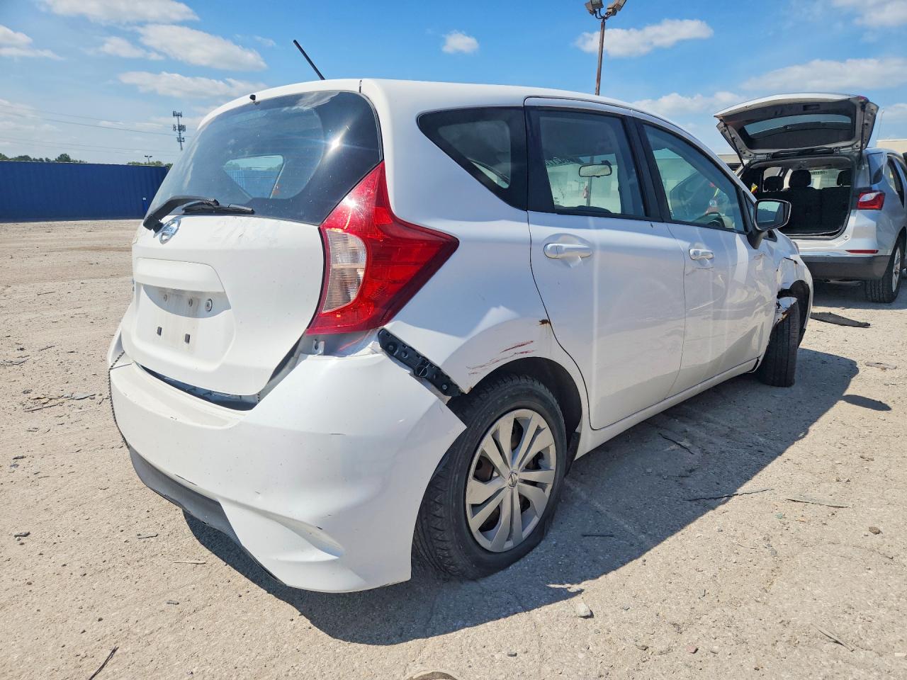 2018 Nissan Versa Note S Белый vin: 3N1CE2CP9JL352374