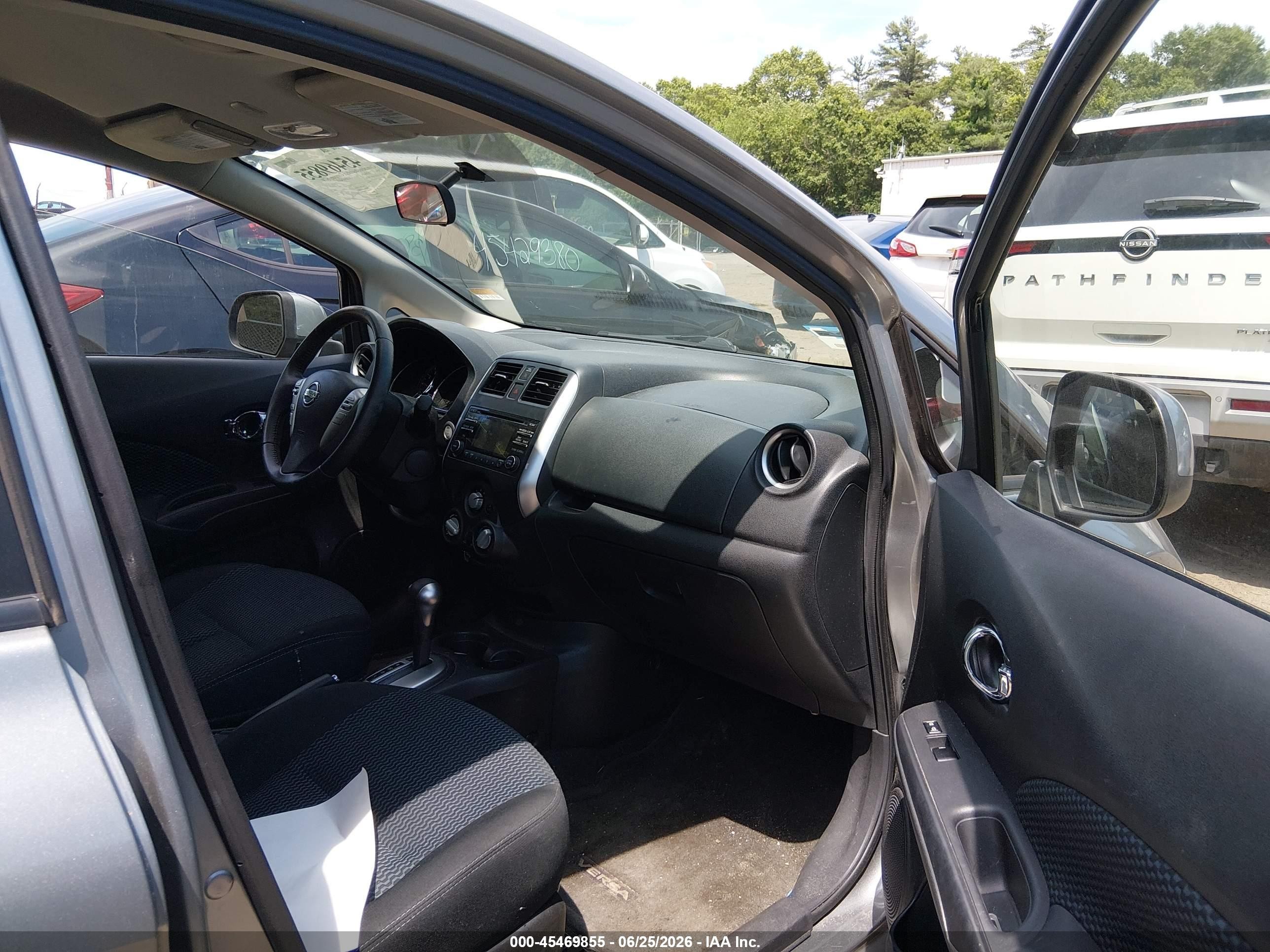 2014 Nissan Versa Note Sv Silver vin: 3N1CE2CPXEL379038