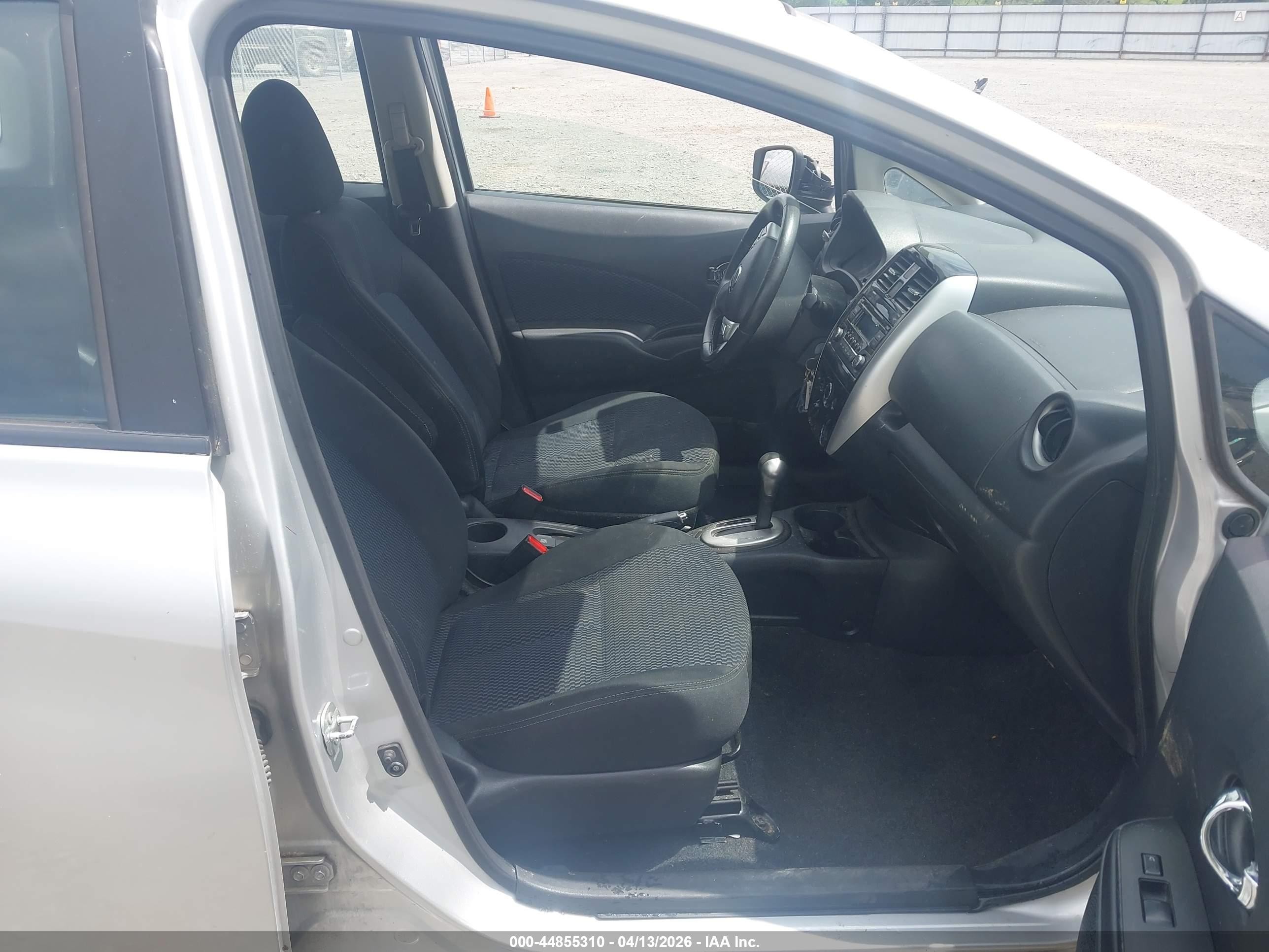 2015 Nissan Versa Note S (sr)/s Plus/sl/sr/sv Silver vin: 3N1CE2CPXFL363908