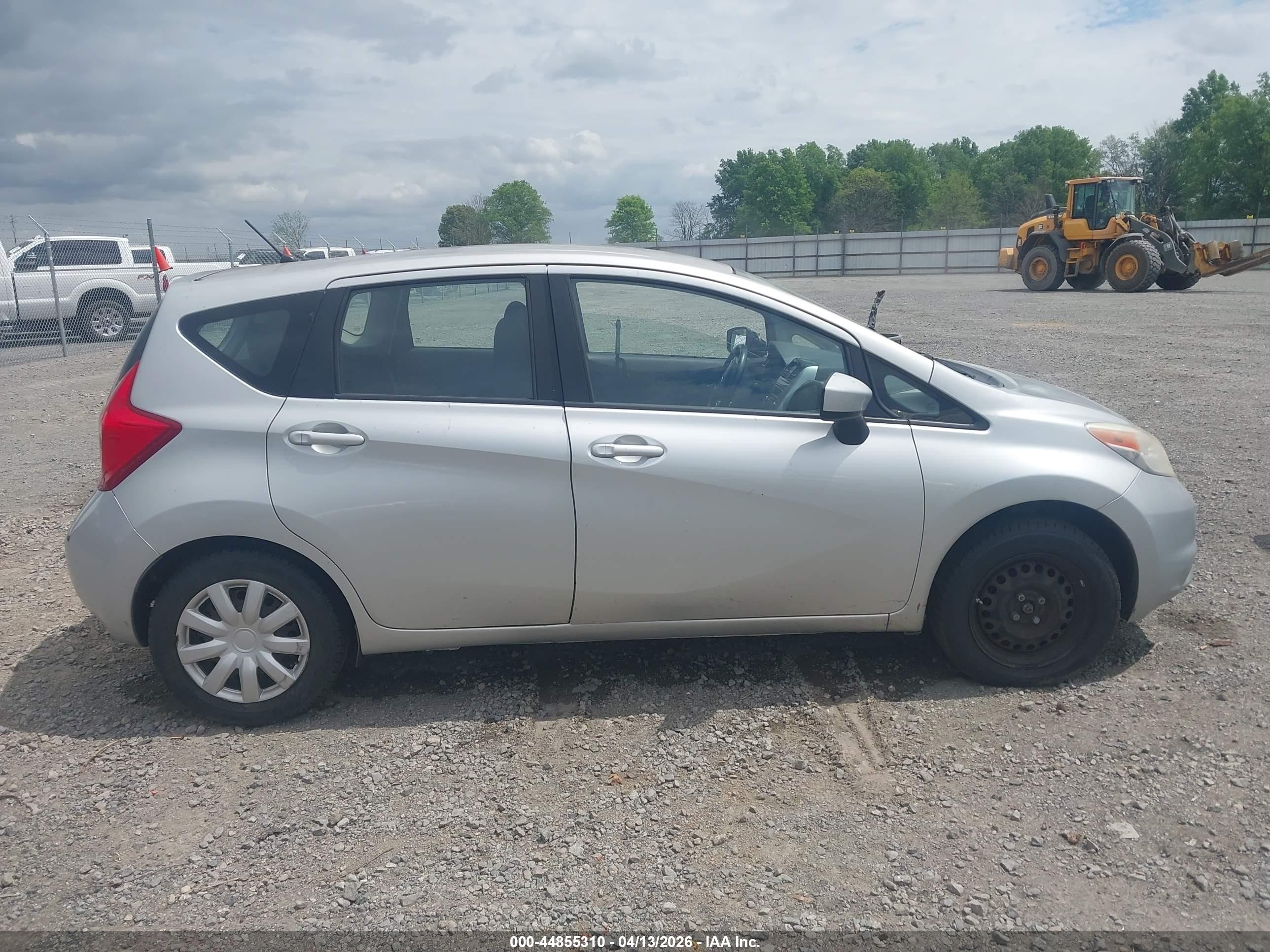 2015 Nissan Versa Note S (sr)/s Plus/sl/sr/sv Silver vin: 3N1CE2CPXFL363908