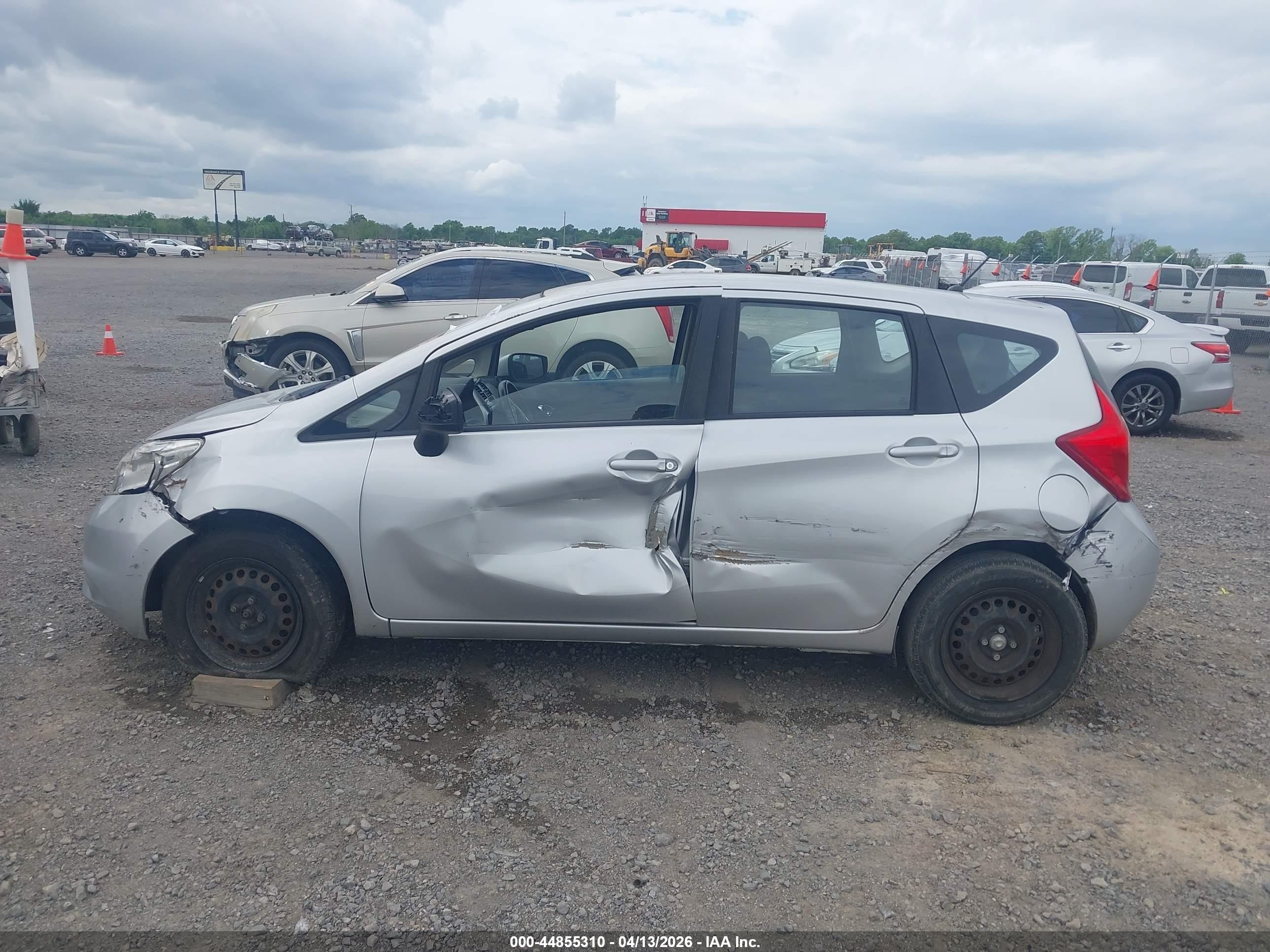 2015 Nissan Versa Note S (sr)/s Plus/sl/sr/sv Silver vin: 3N1CE2CPXFL363908