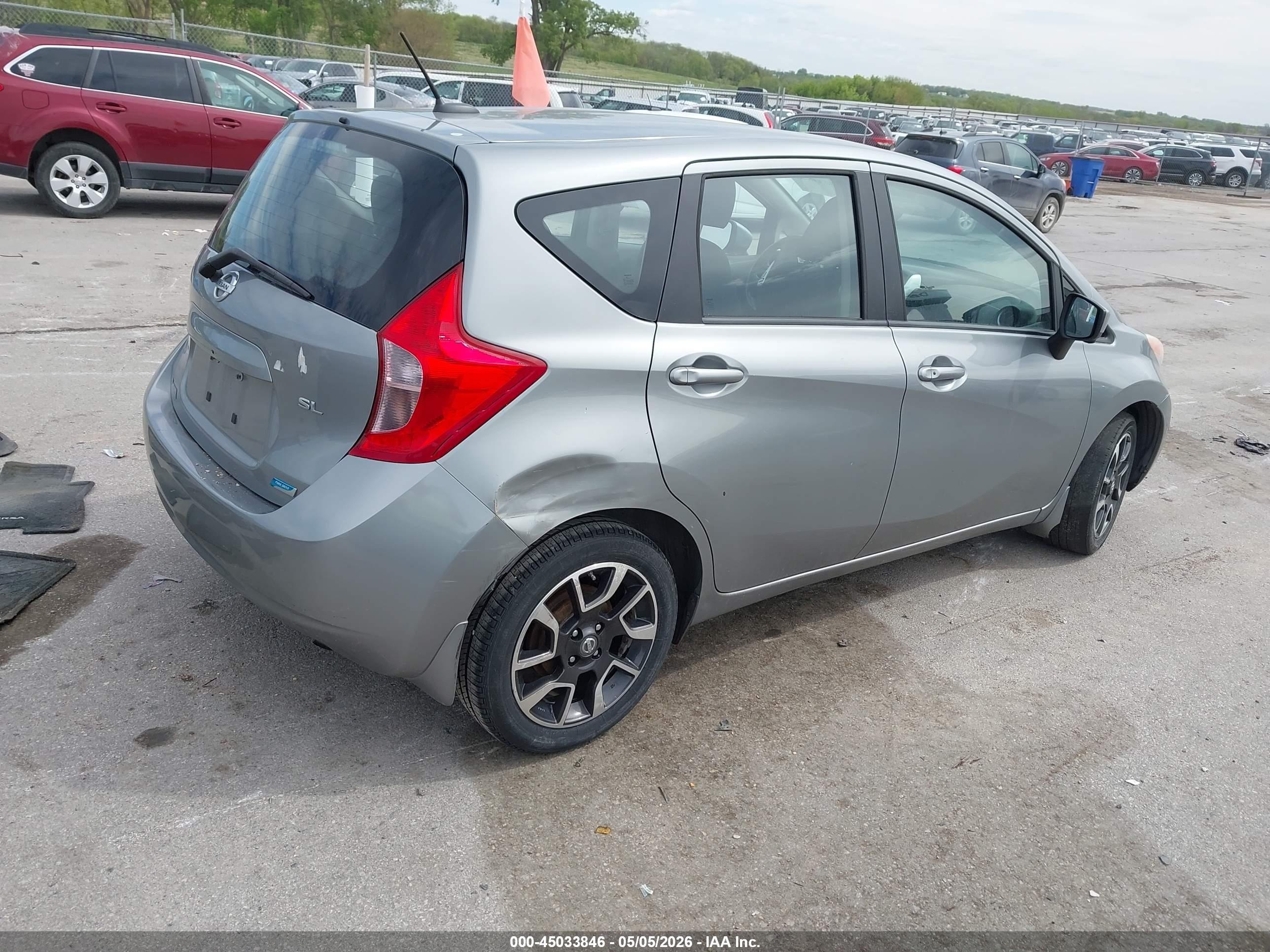 2015 Nissan Versa Note Sl Silver vin: 3N1CE2CPXFL371409
