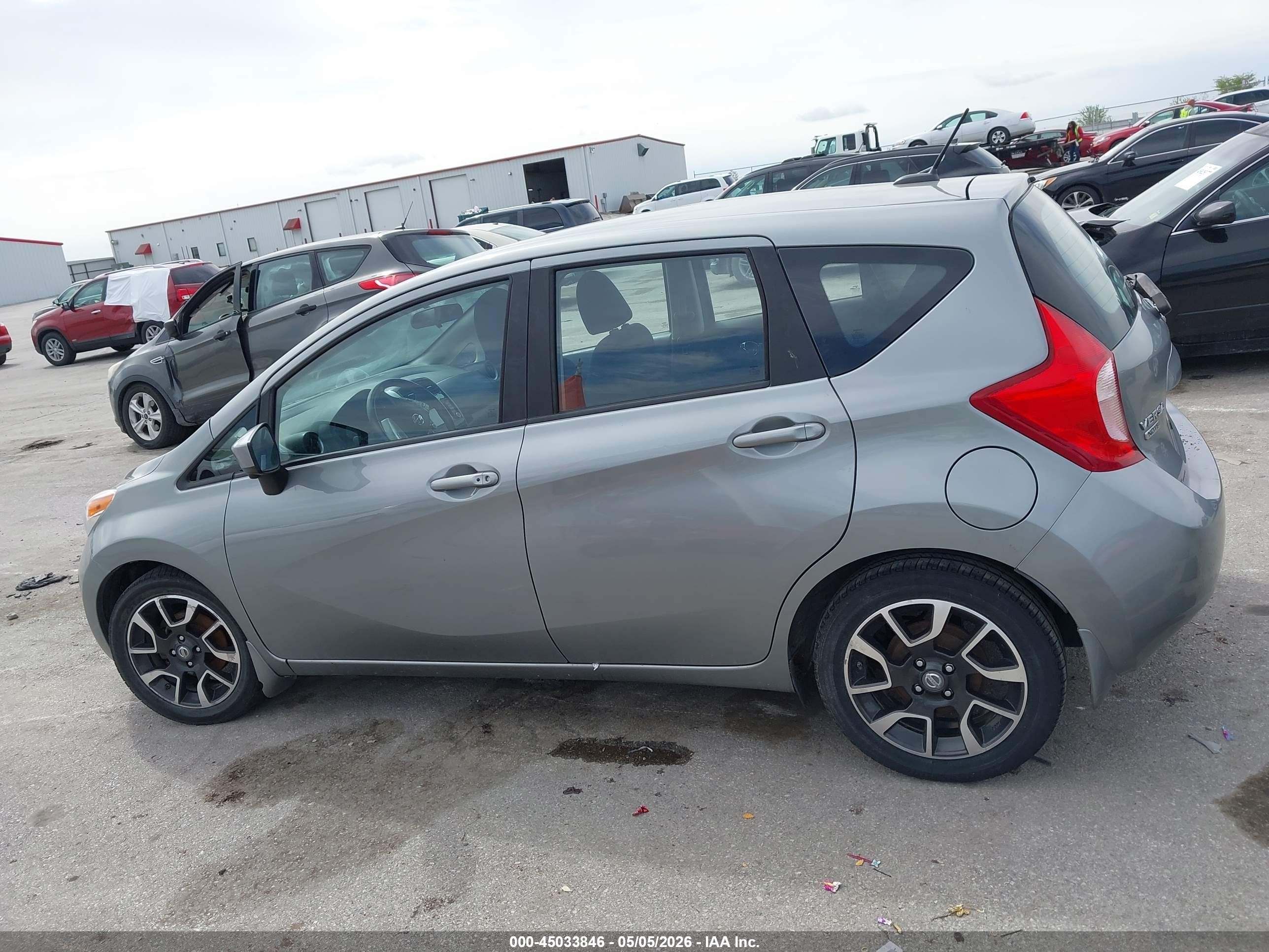 2015 Nissan Versa Note Sl Silver vin: 3N1CE2CPXFL371409