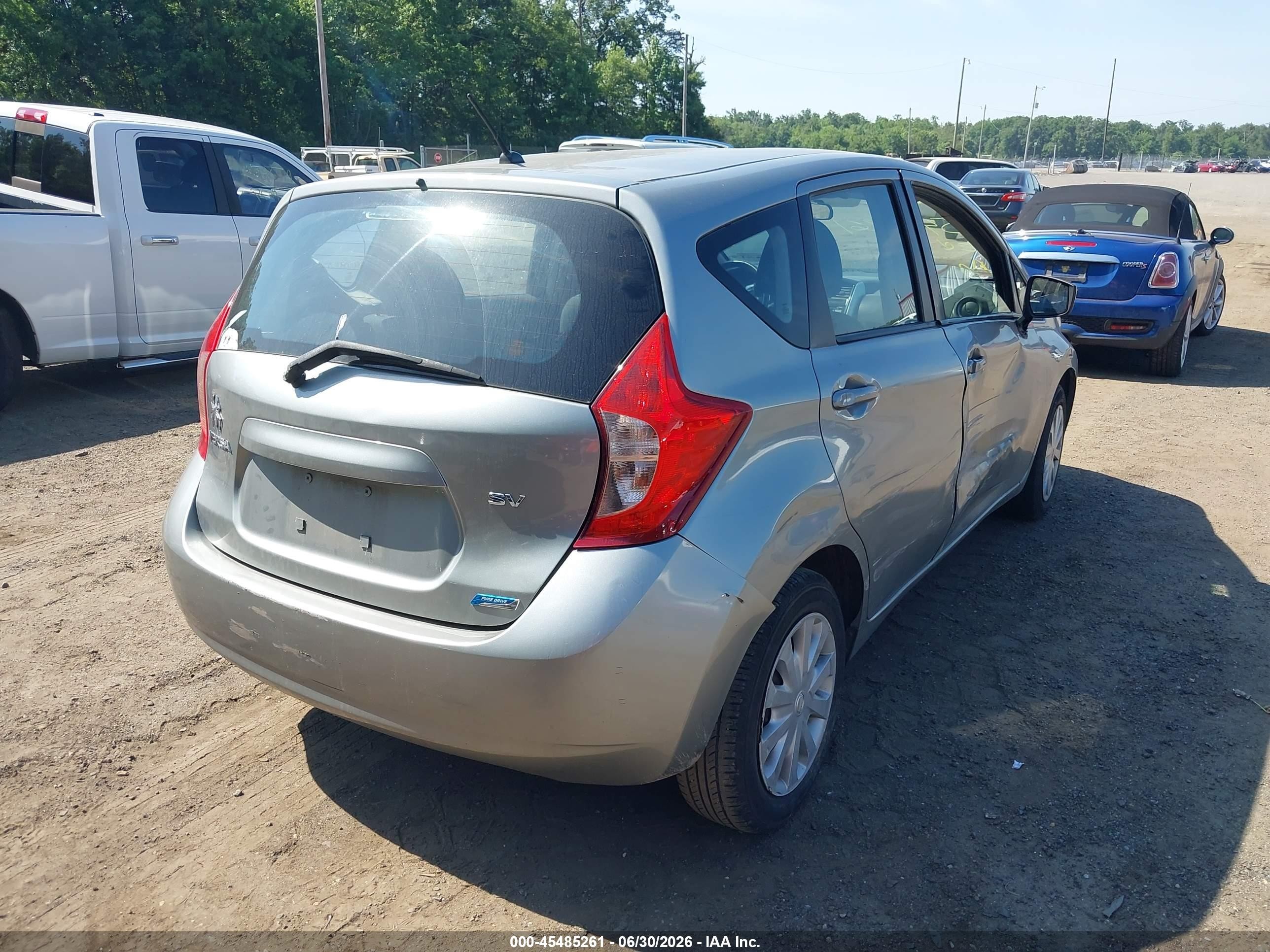 2015 Nissan Versa Note S (sr)/s Plus/sl/sr/sv Silver vin: 3N1CE2CPXFL395239