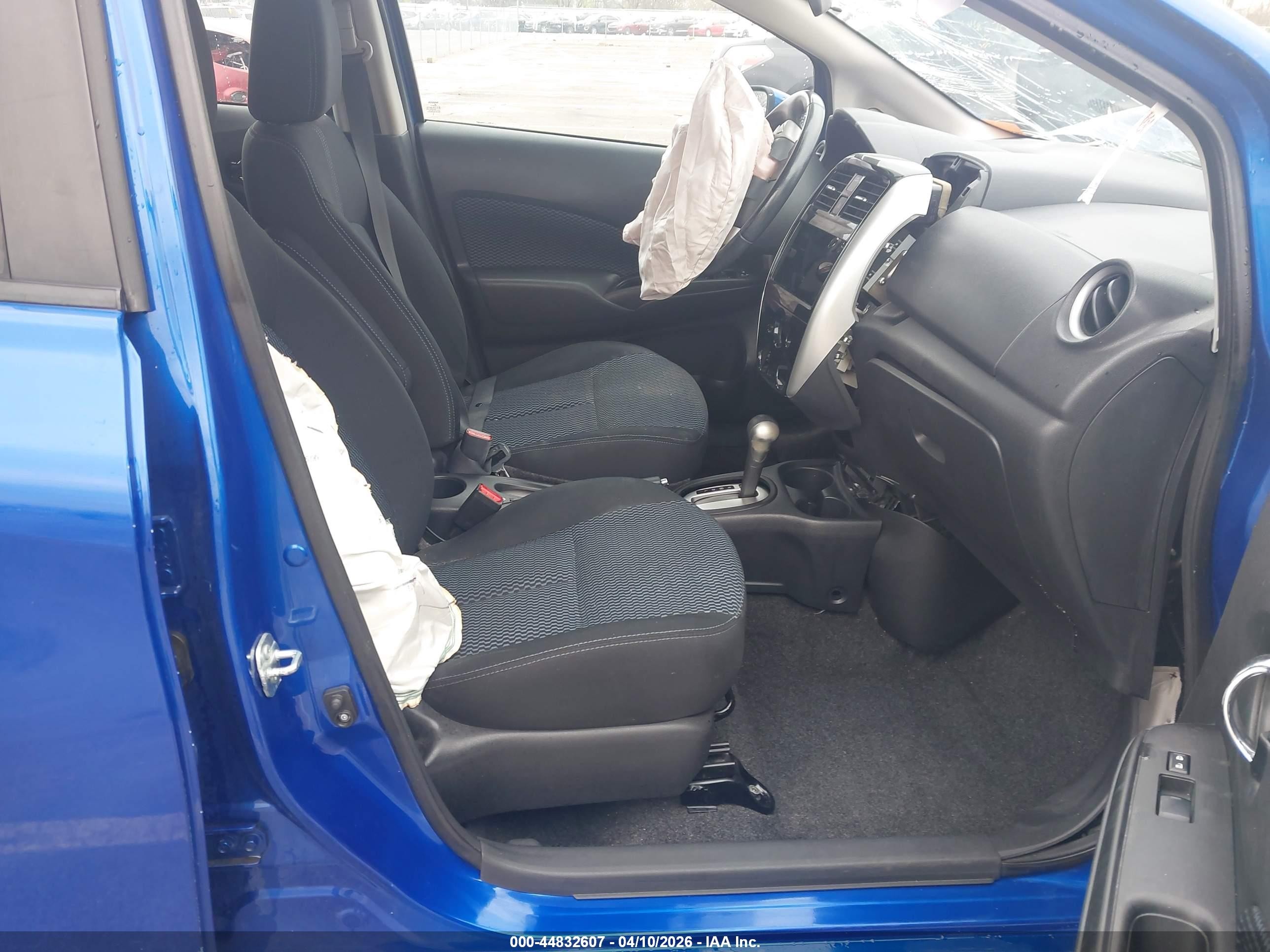 2015 Nissan Versa Note S (sr)/s Plus/sl/sr/sv Синий vin: 3N1CE2CPXFL417756