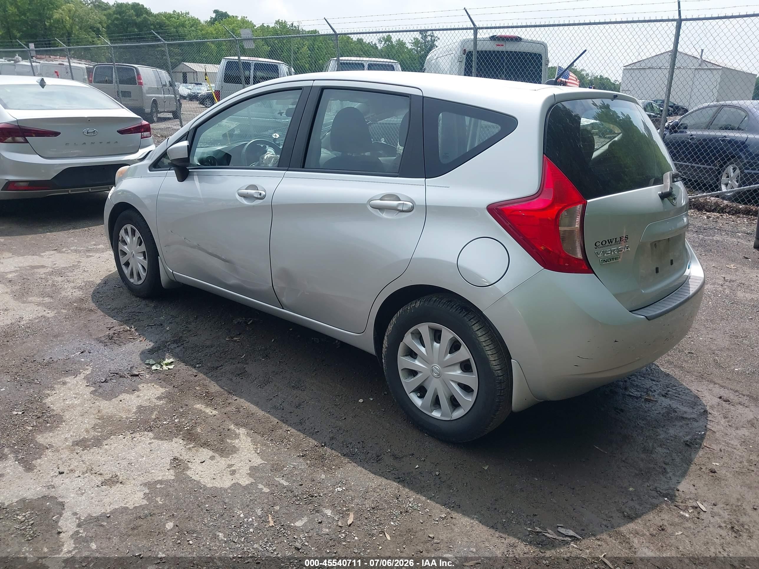 2015 Nissan Versa Note Sv Silver vin: 3N1CE2CPXFL428448