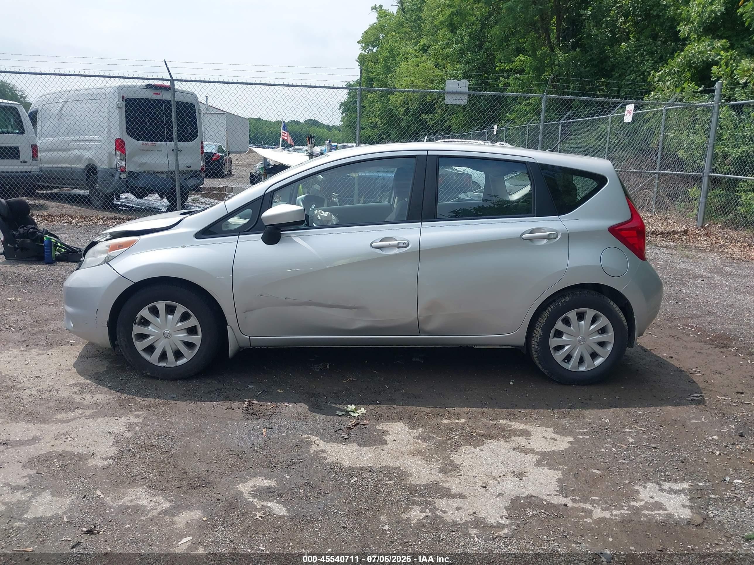 2015 Nissan Versa Note Sv Silver vin: 3N1CE2CPXFL428448