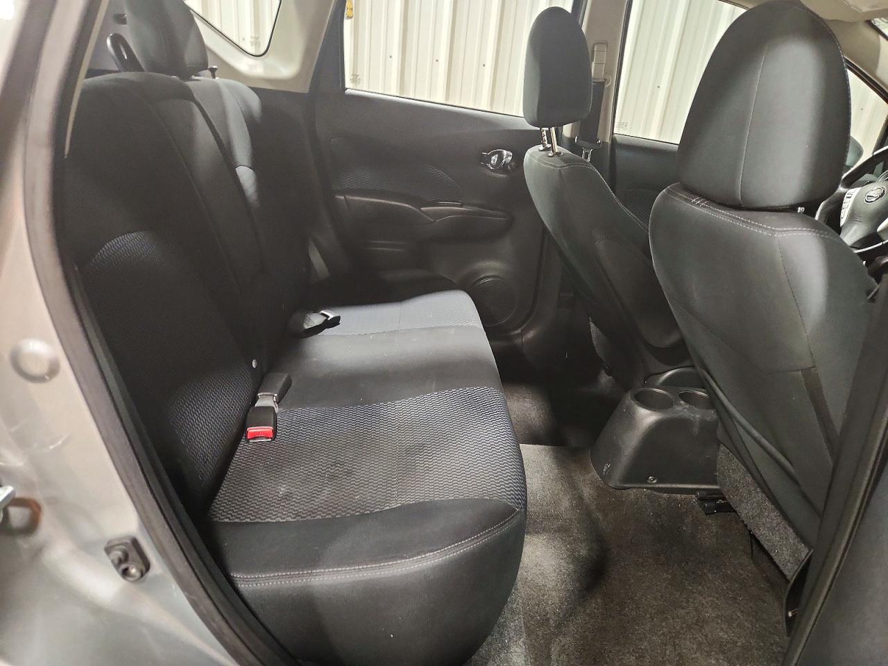2015 Nissan Versa Note Sv Gray vin: 3N1CE2CPXFL441197