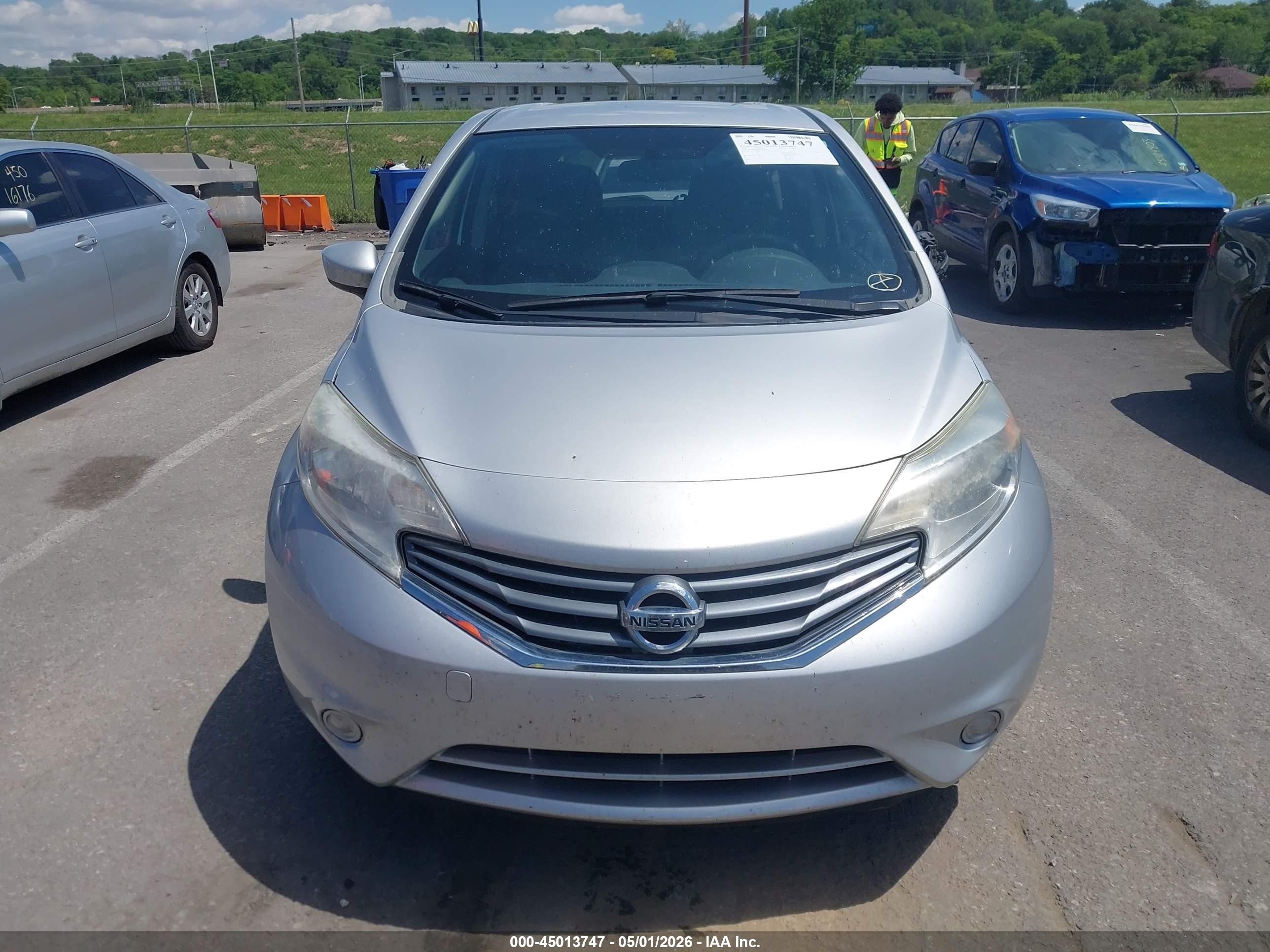 2015 Nissan Versa Note S Plus Silver vin: 3N1CE2CPXFL449140