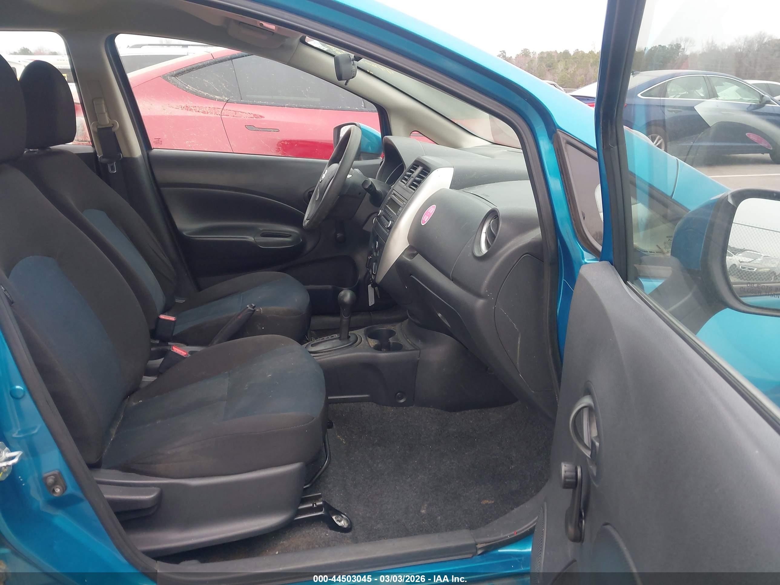 2016 Nissan Versa Note S Plus Blue vin: 3N1CE2CPXGL370424