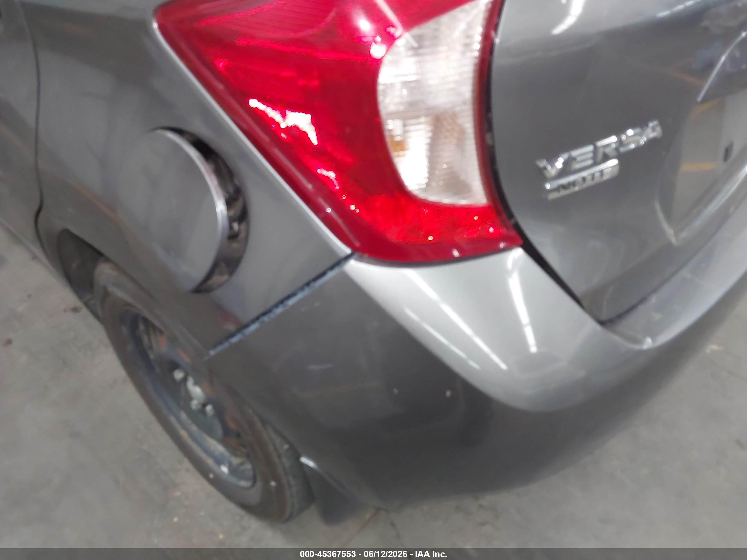 2016 Nissan Versa Note Sv Gray vin: 3N1CE2CPXGL389006