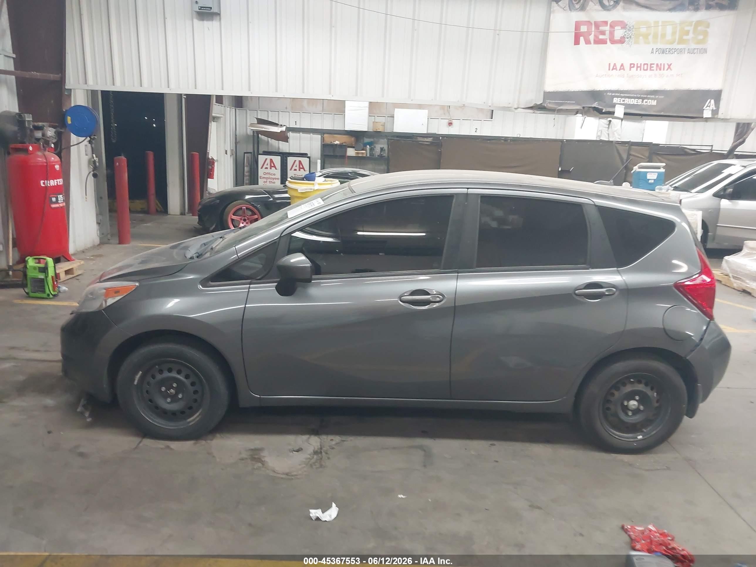 2016 Nissan Versa Note Sv Gray vin: 3N1CE2CPXGL389006