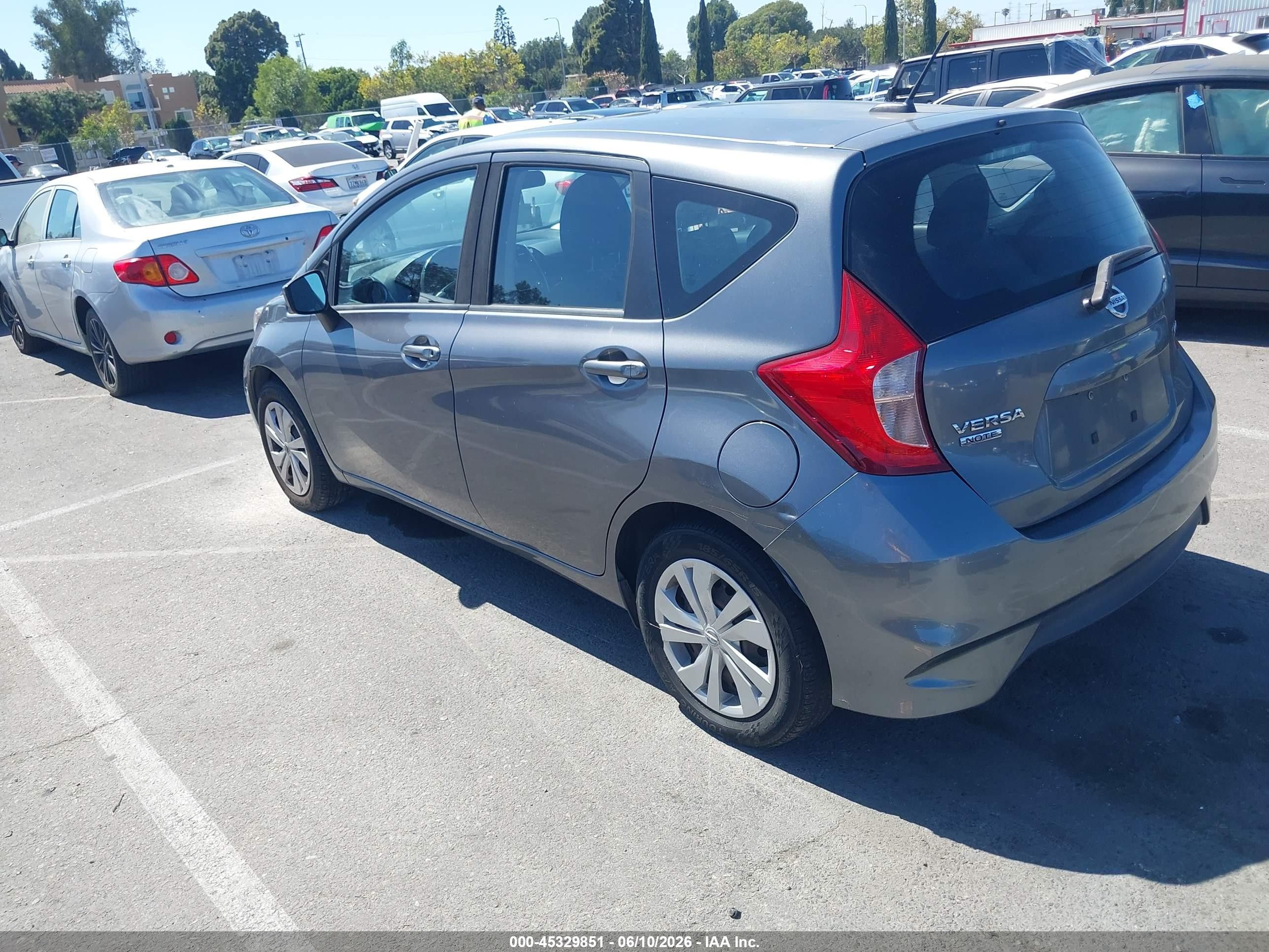 2017 Nissan Versa Note Sv Gray vin: 3N1CE2CPXHL358775