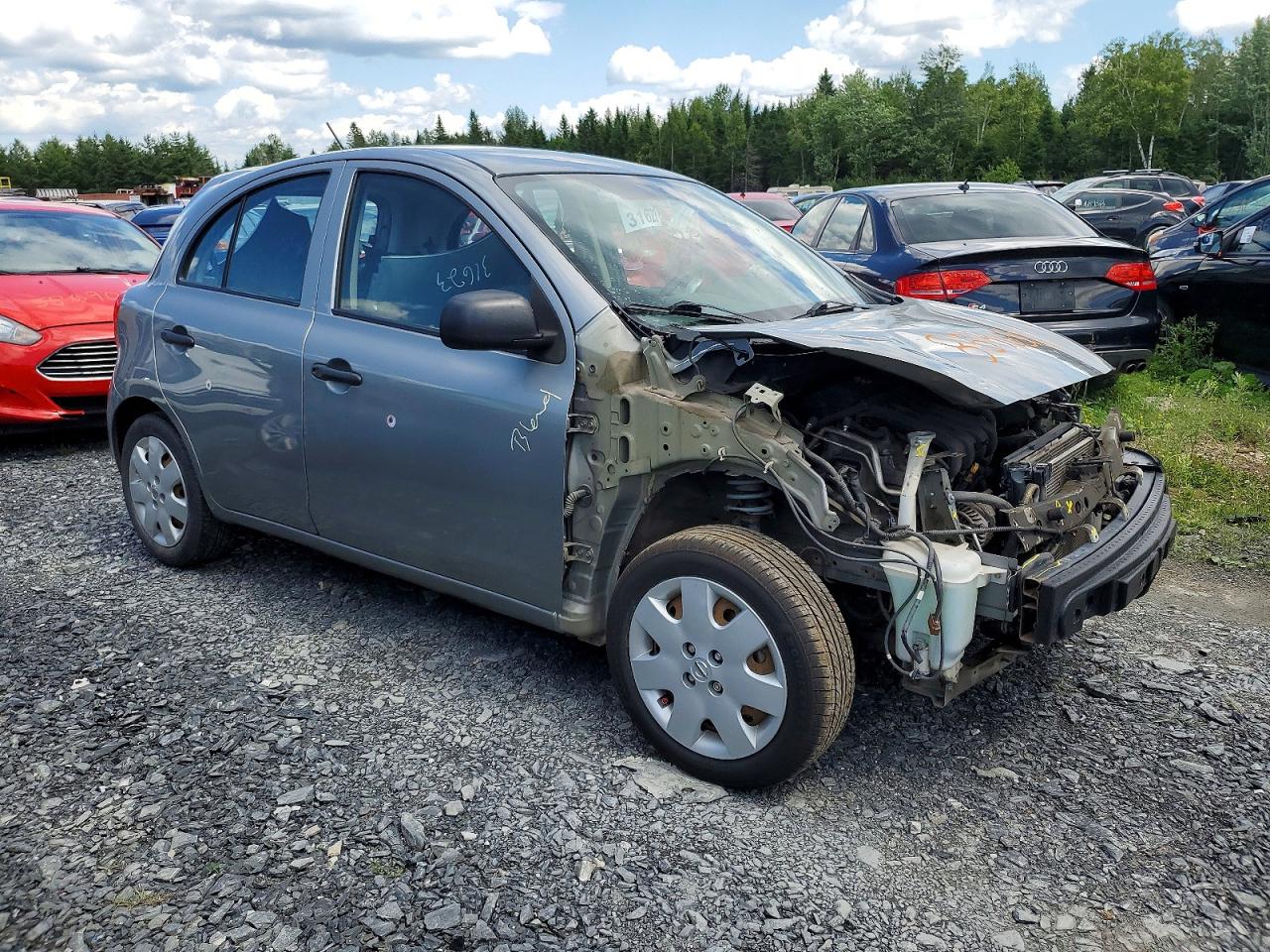 2015 Nissan Micra Silver vin: 3N1CK3CP2FL207487