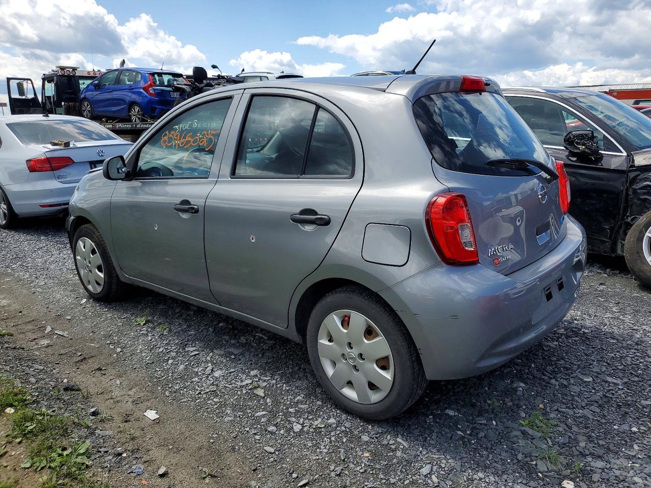 2015 Nissan Micra Silver vin: 3N1CK3CP2FL207487