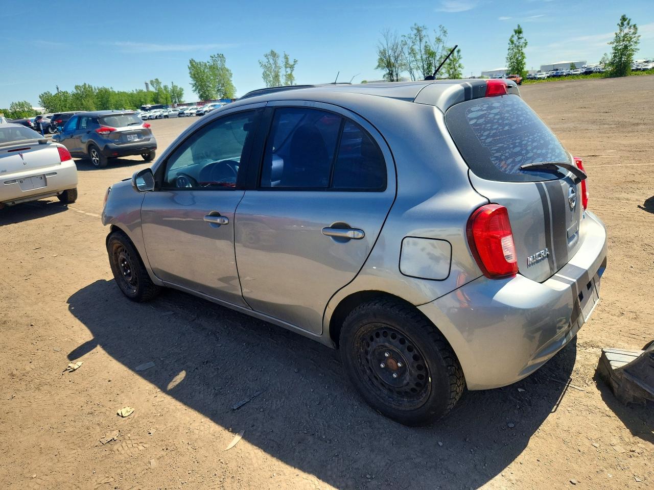 2015 Nissan Micra Silver vin: 3N1CK3CP2FL223933