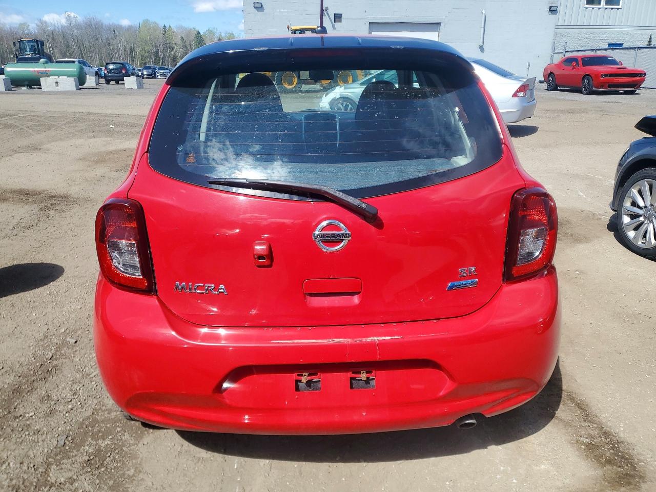 2015 Niss Micra Red vin: 3N1CK3CP3FL246167