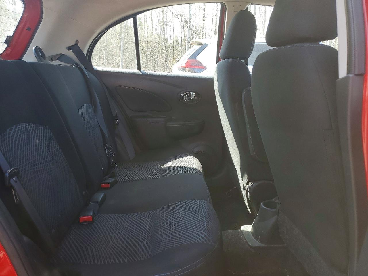 2015 Nissan Micra Red vin: 3N1CK3CP4FL217552