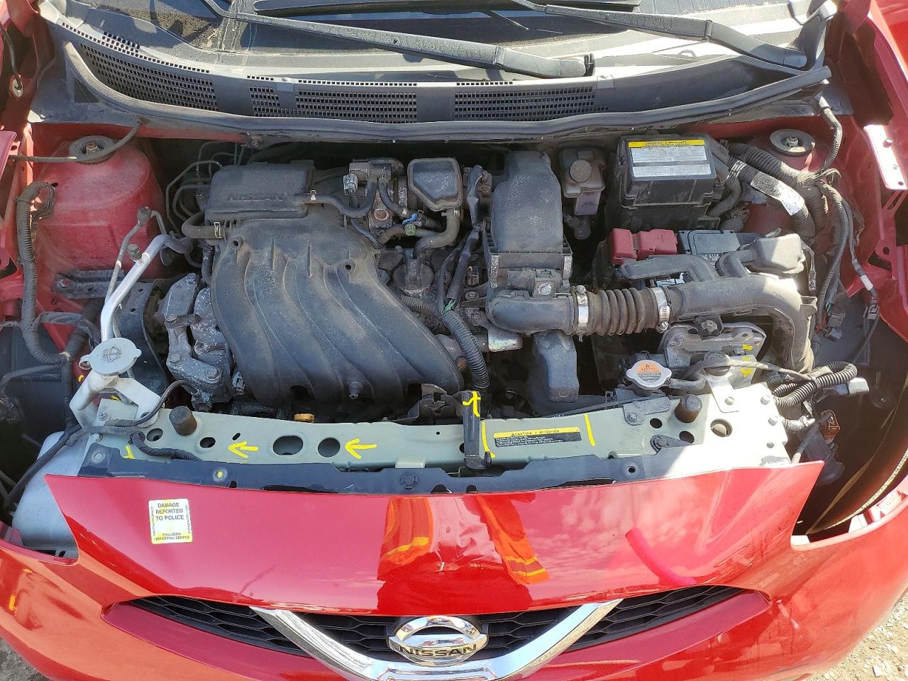 2015 Nissan Micra Red vin: 3N1CK3CP4FL217552