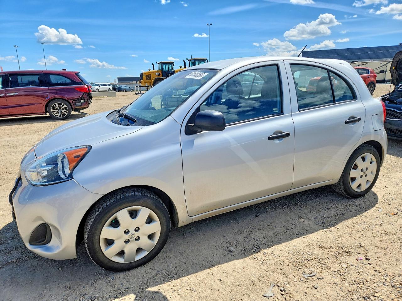 2015 Nissan Micra Серебряный vin: 3N1CK3CP5FL212618