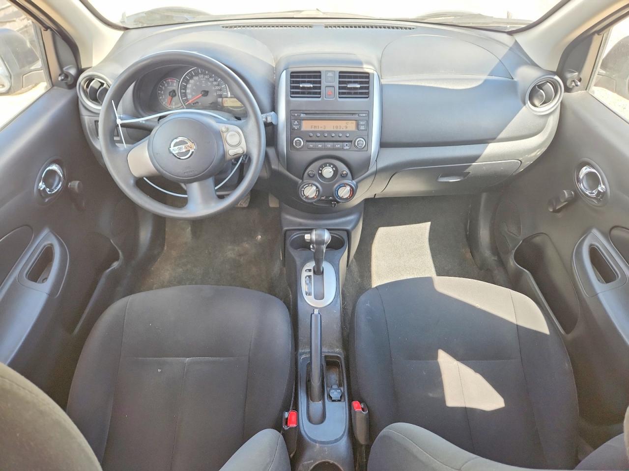 2015 Nissan Micra Silver vin: 3N1CK3CP5FL212618