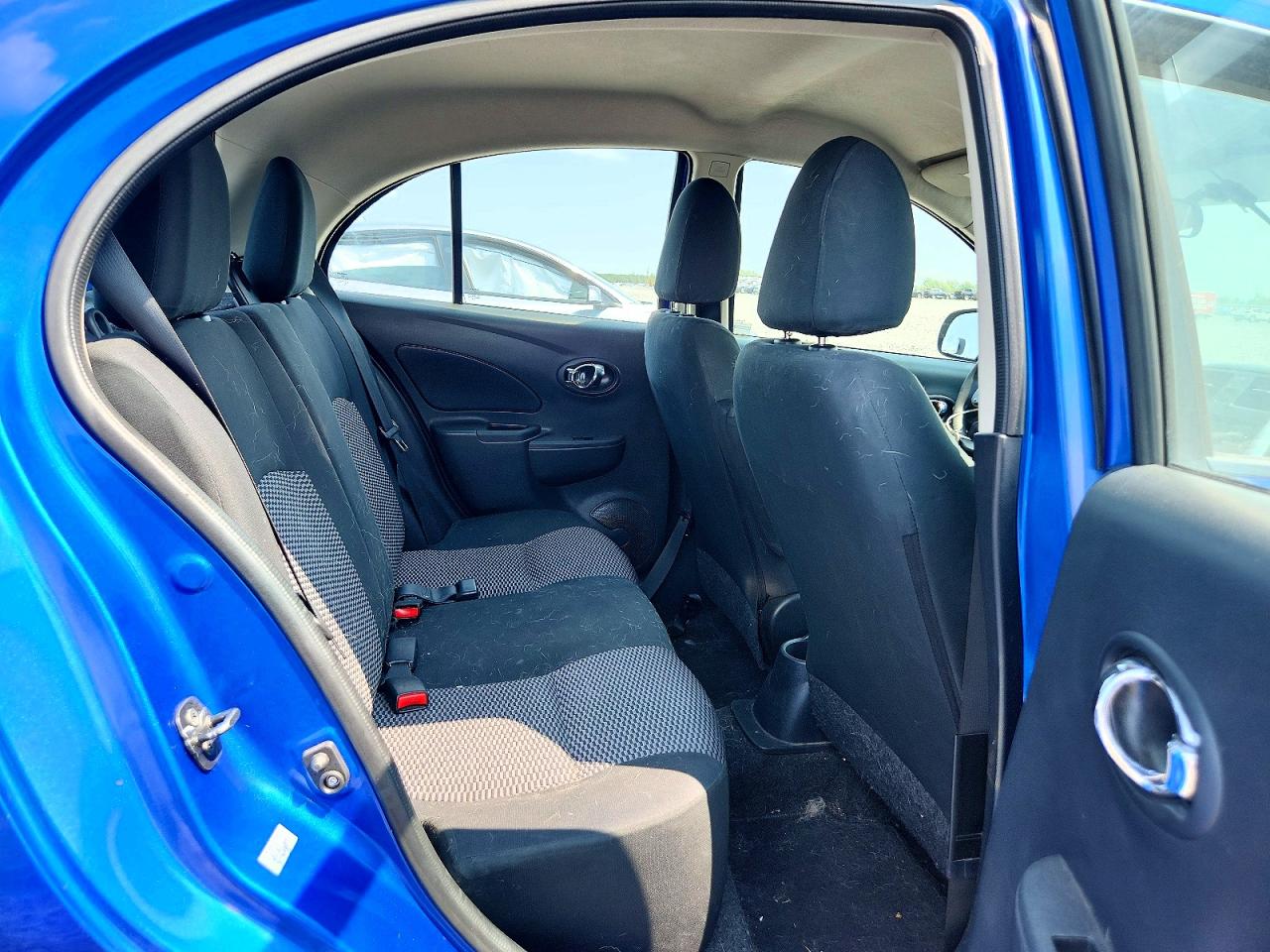2015 Nissan Micra Blue vin: 3N1CK3CP6FL268597